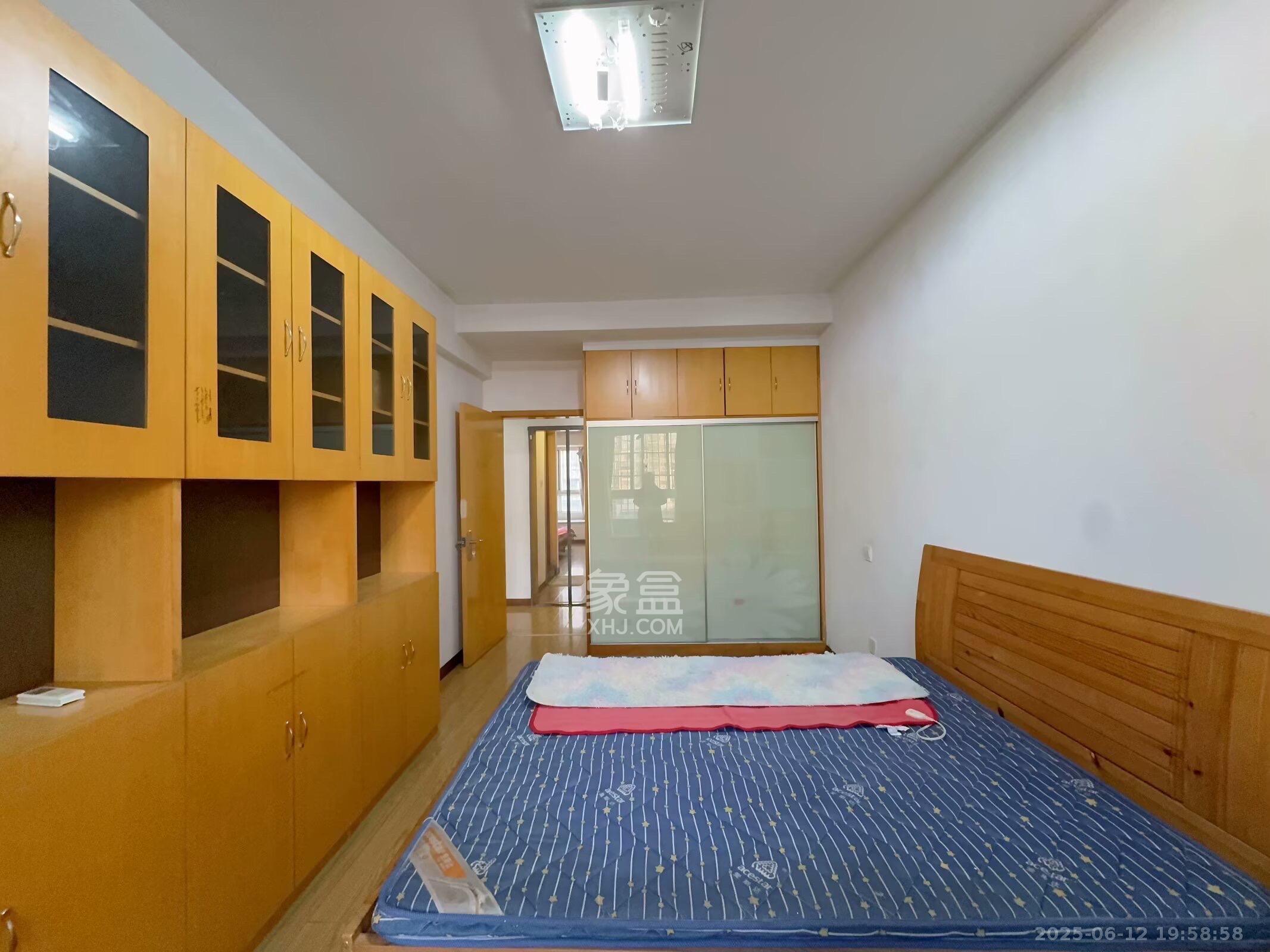 申奥美域  5室2厅2卫    3000.0元/月室内图