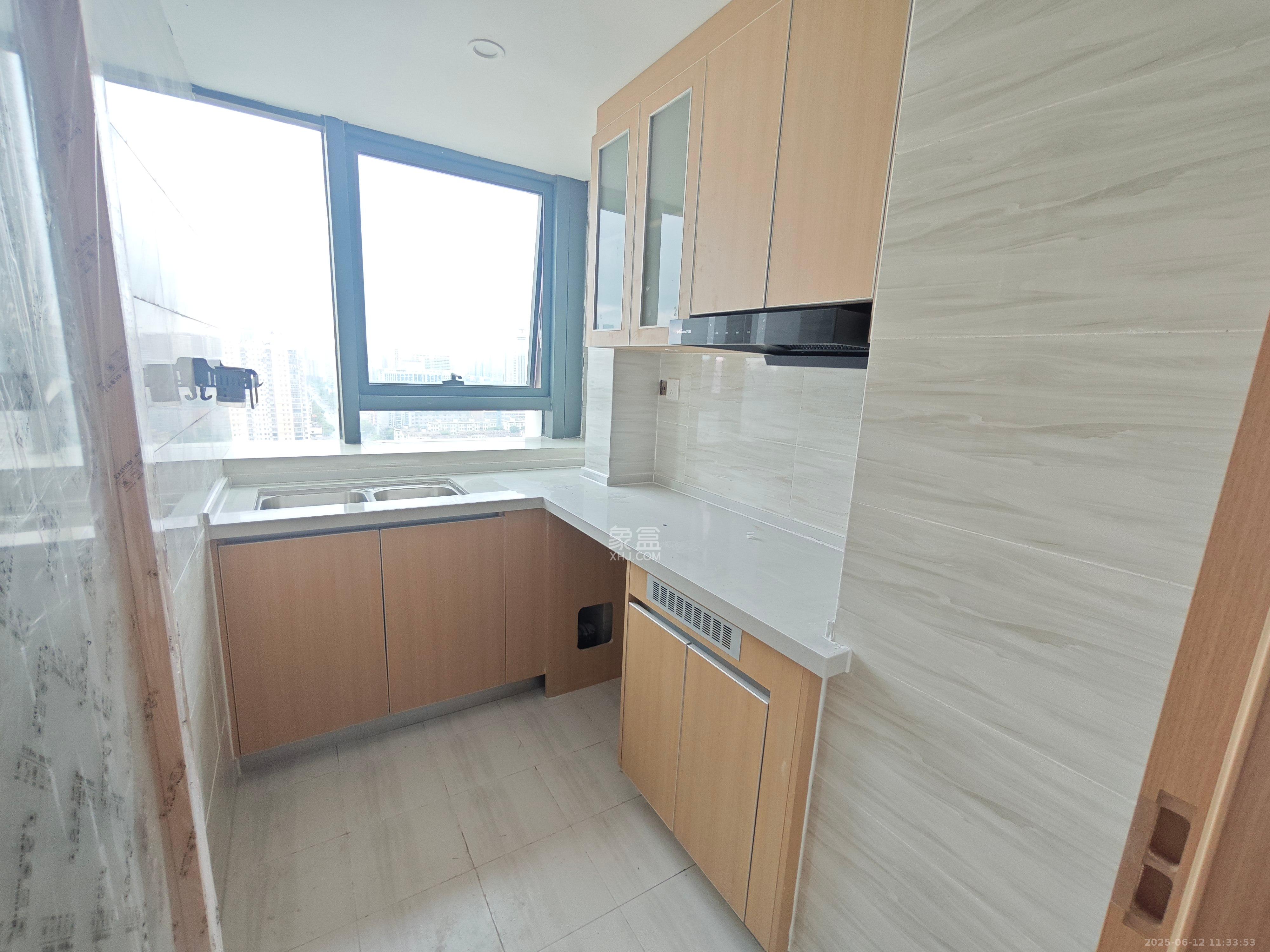 恒大珺悦府   110.0㎡      2950.0元/月室内图