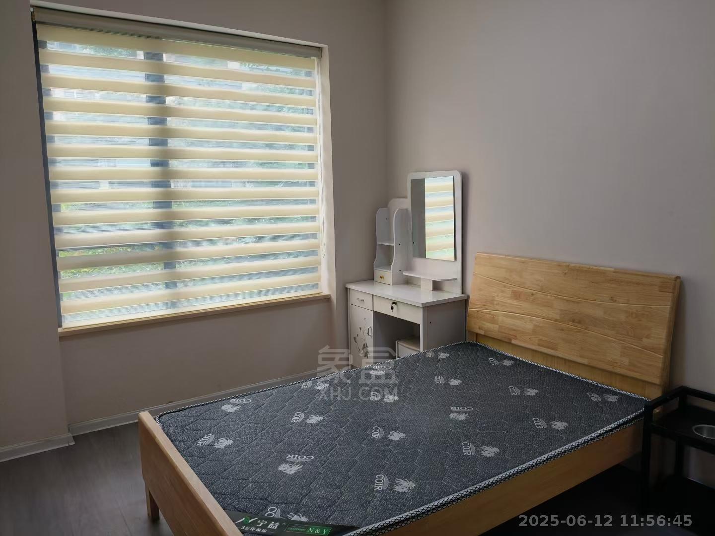玫瑰御园  3室2厅2卫   2800.00元/月