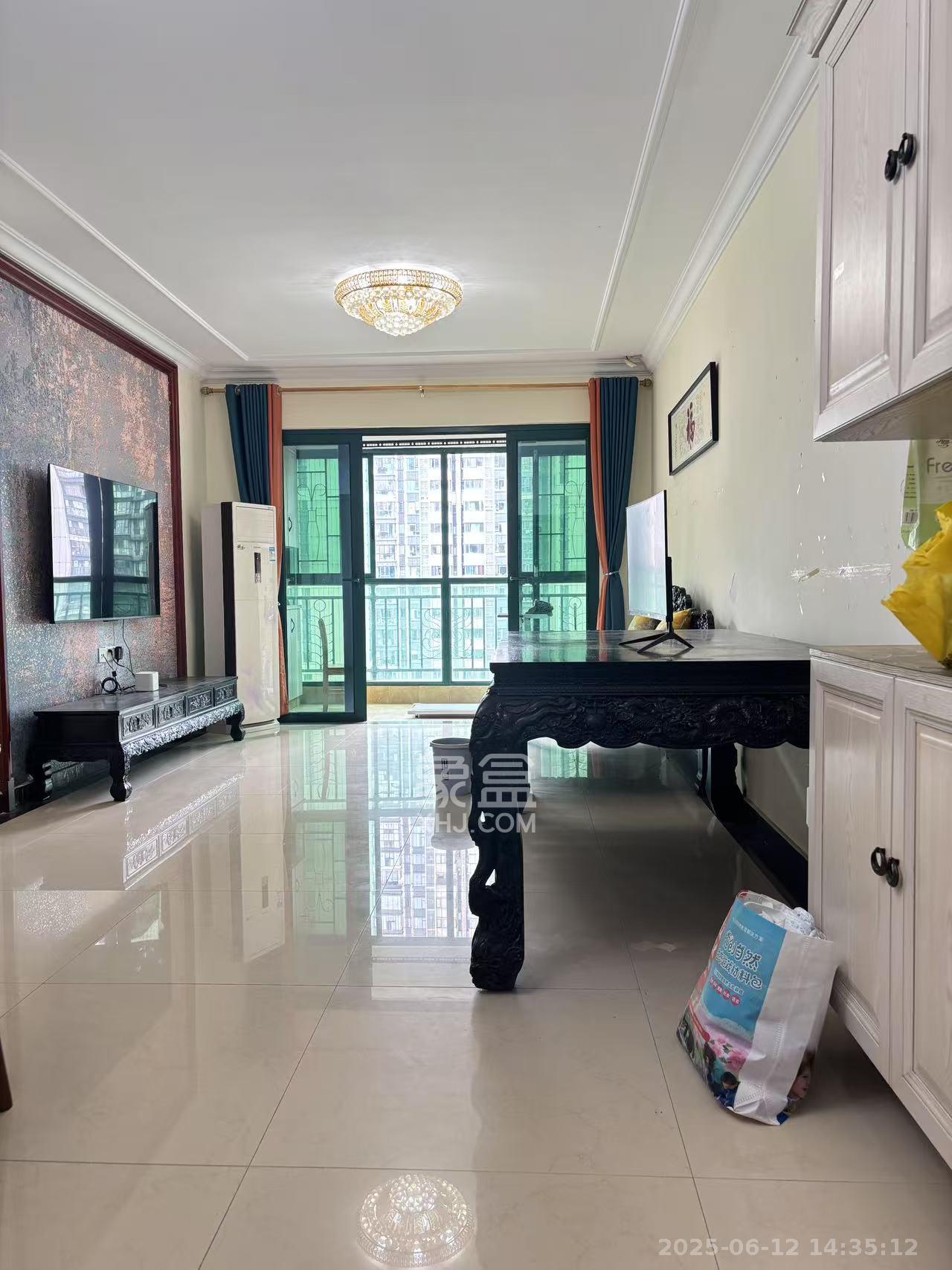 恒大翡翠华庭  2室2厅1卫    1700.0元/月 恒大翡翠华庭  2室2厅1卫    1700.0元/月室内图