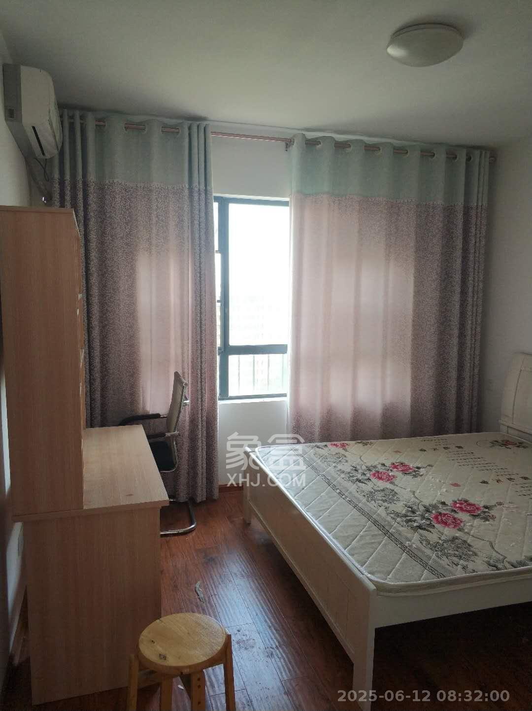 中建芙蓉嘉苑  3室2厅1卫   2200.00元/月室内图