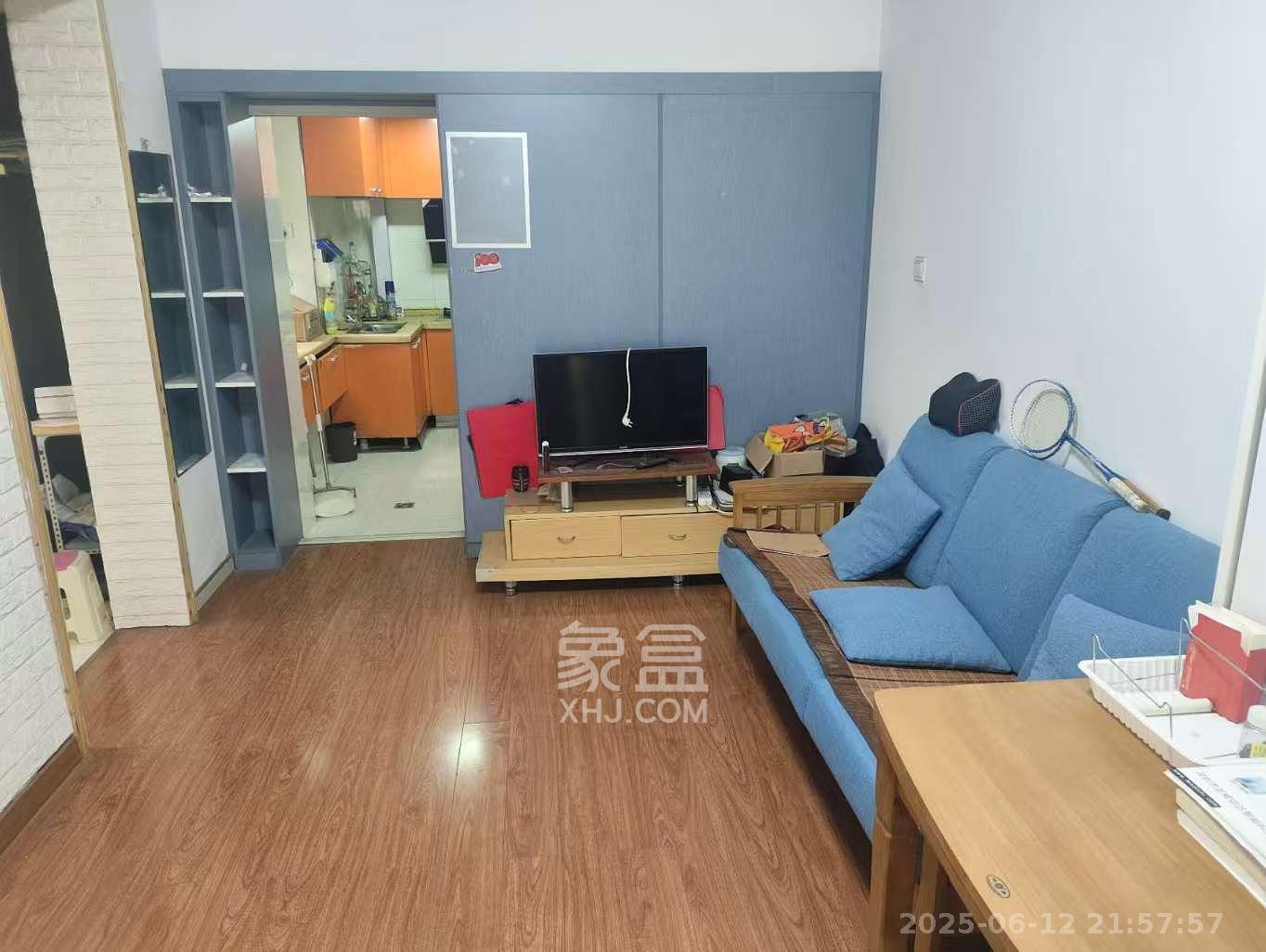 钱隆樽品(一、二、三期)  1室1厅1卫   1750.00元/月室内图
