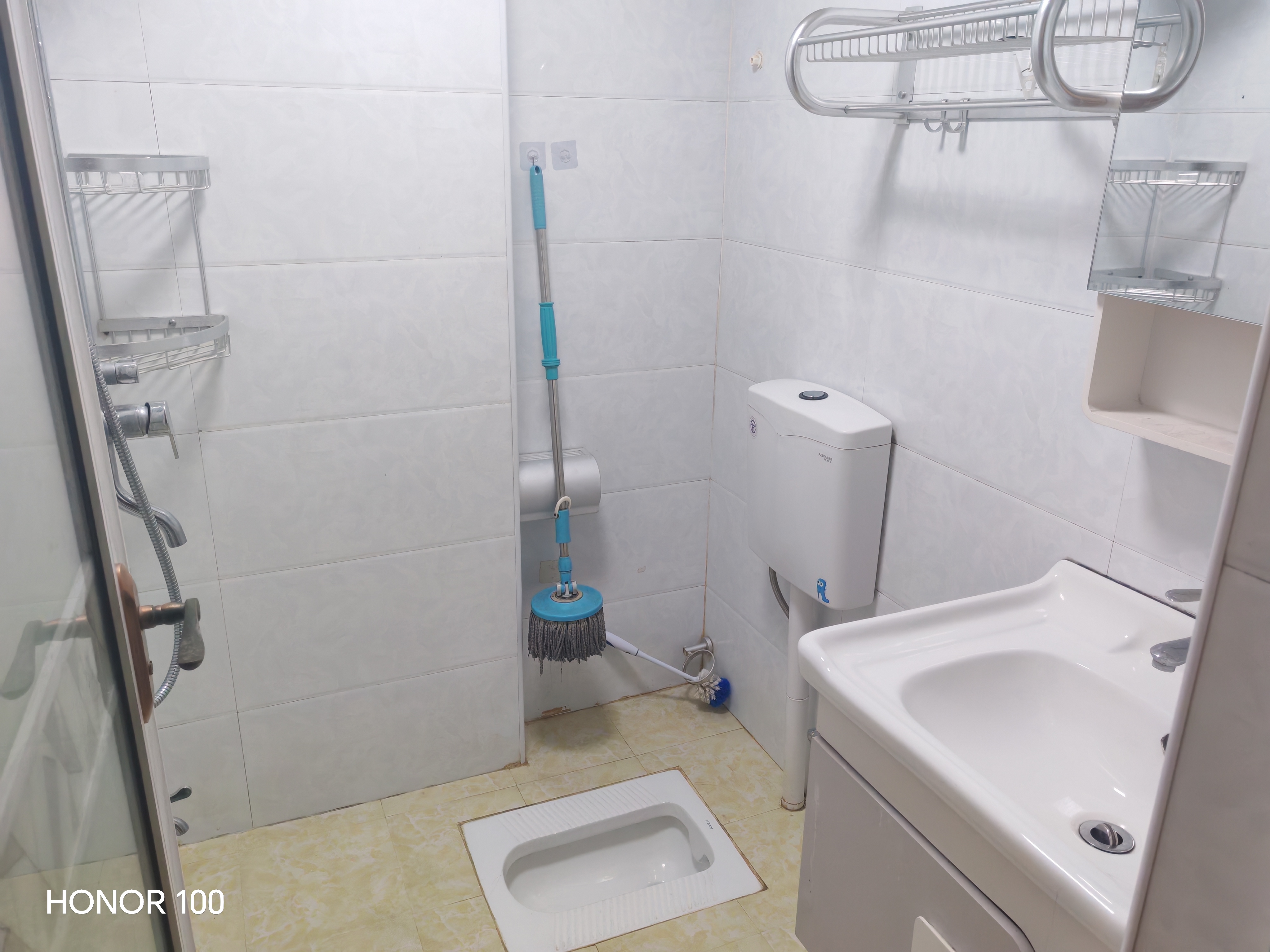 盛世时代广场  1室1厅1卫    1200.0元/月室内图