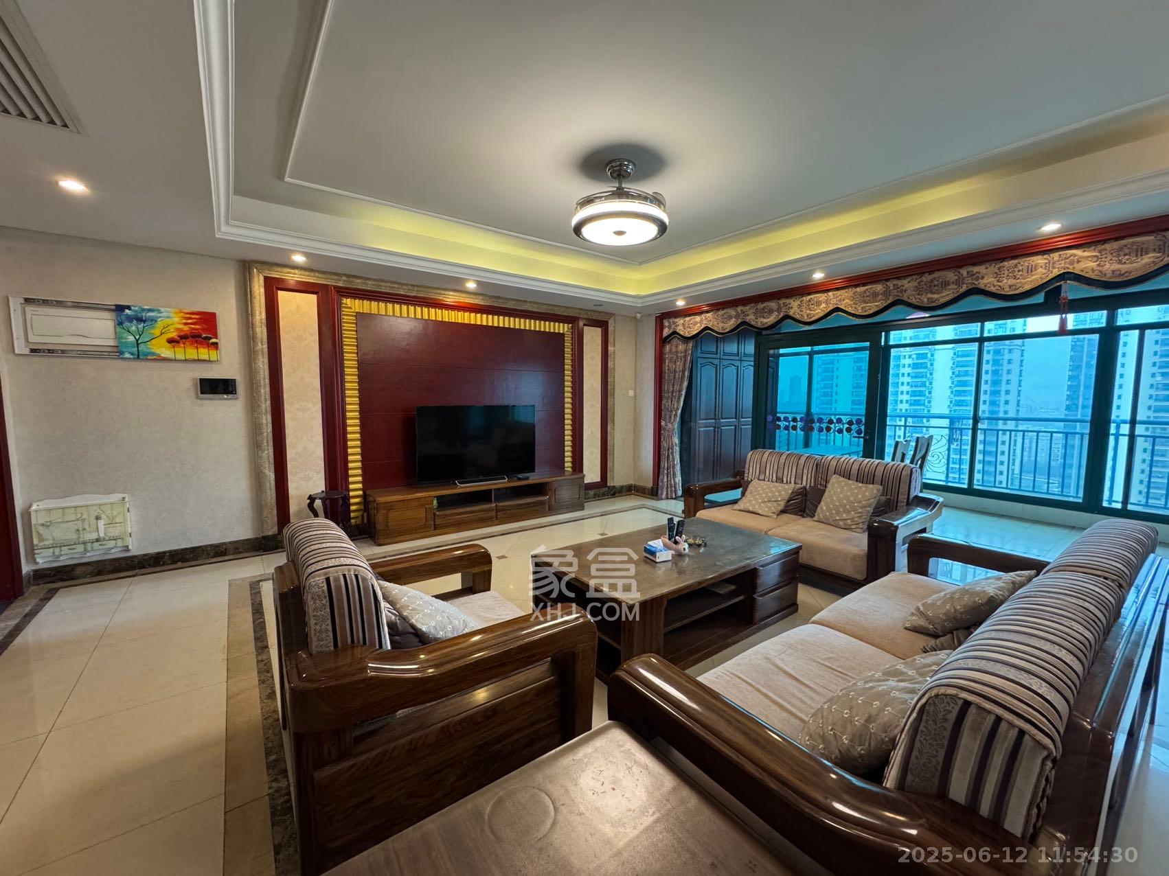 恒大雅苑 4室2厅3卫 6000.0元/月 恒大雅苑 4室2厅3卫 6000.0元/月室内图