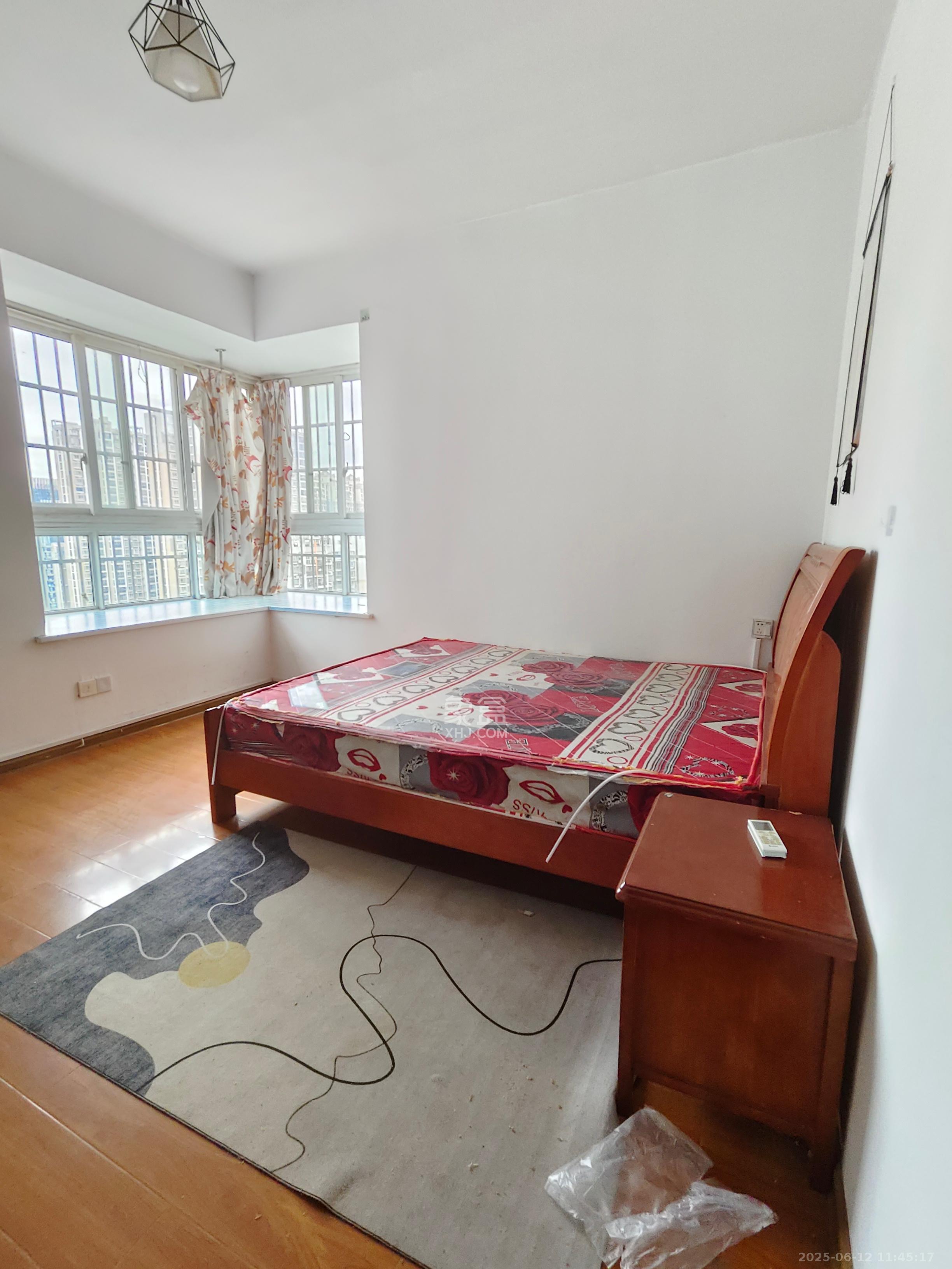 明天一城 1室1厅1卫 700.0元/月 明天一城 1室1厅1卫 700.0元/月室内图