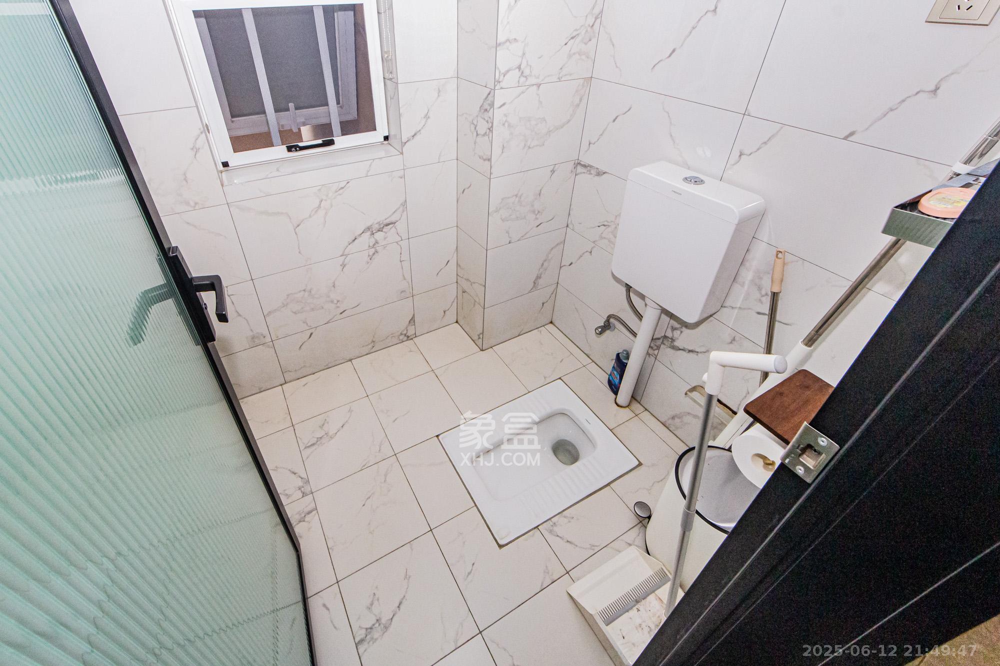 北辰三角洲C3区 3室2厅2卫 173.0万 北辰三角洲C3区 3室2厅2卫 173.0万卫生间