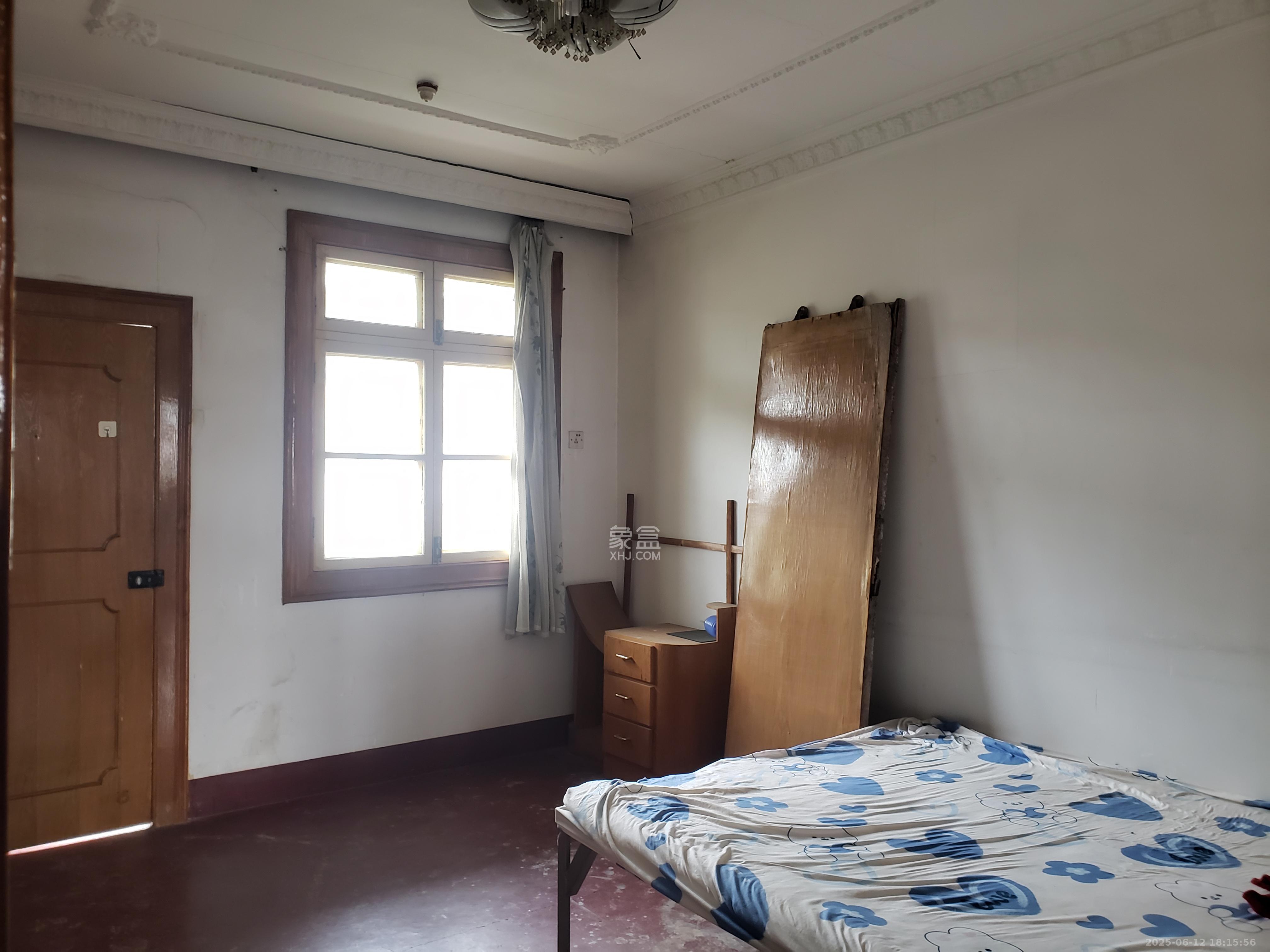 汽制宿舍 2室2厅1卫 800.0元/月 汽制宿舍 2室2厅1卫 800.0元/月室内图