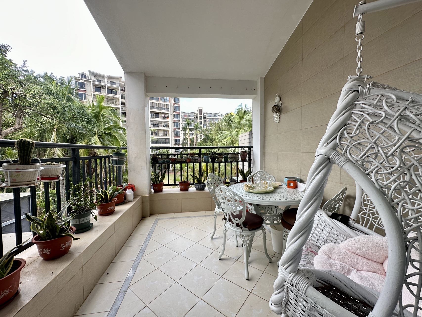 城市海岸一期 3室2厅2卫 420.0万 城市海岸一期 3室2厅2卫 420.0万客厅