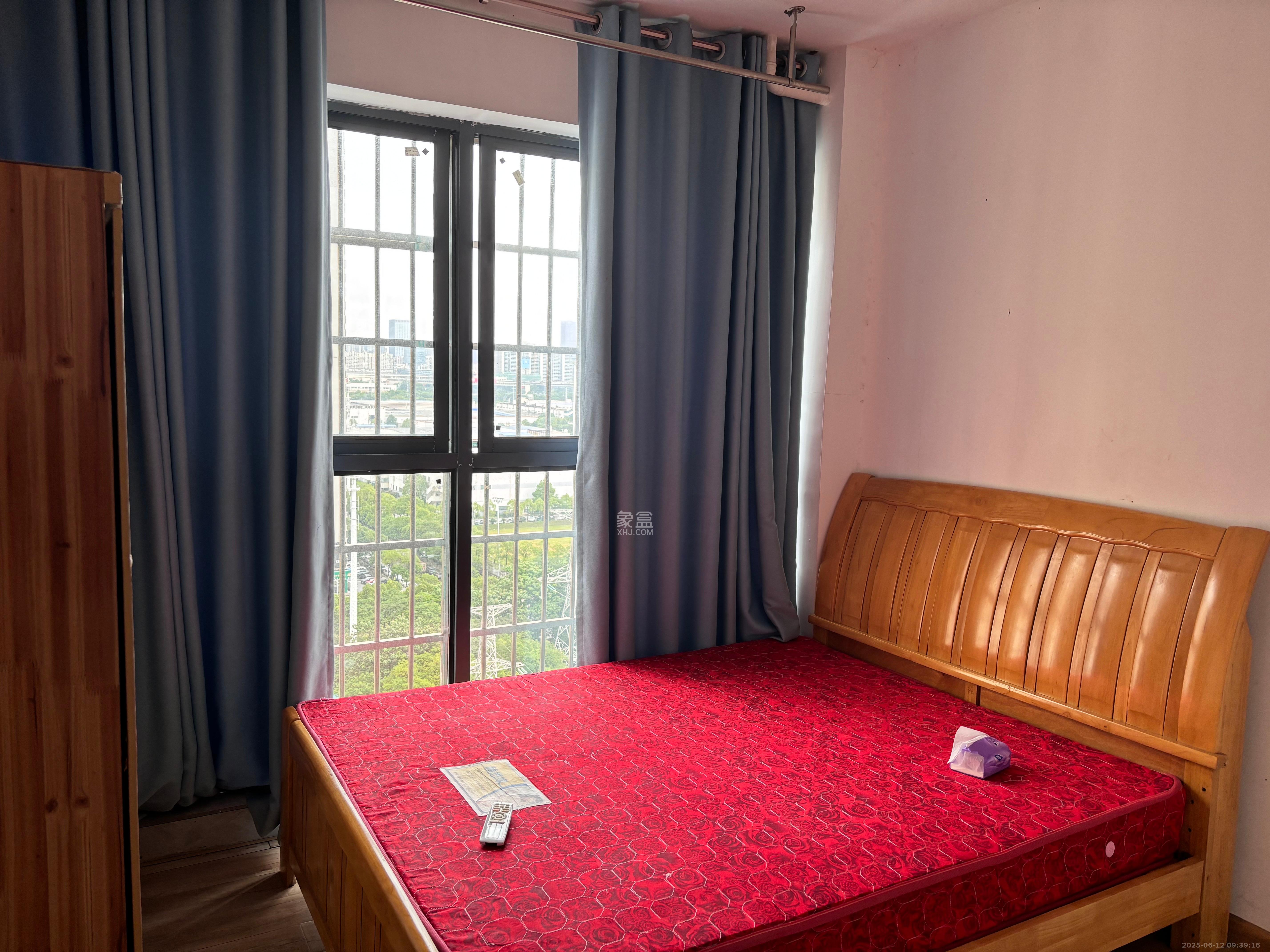 时代港湾 2室2厅1卫 1300.0元/月 时代港湾 2室2厅1卫 1300.0元/月室内图