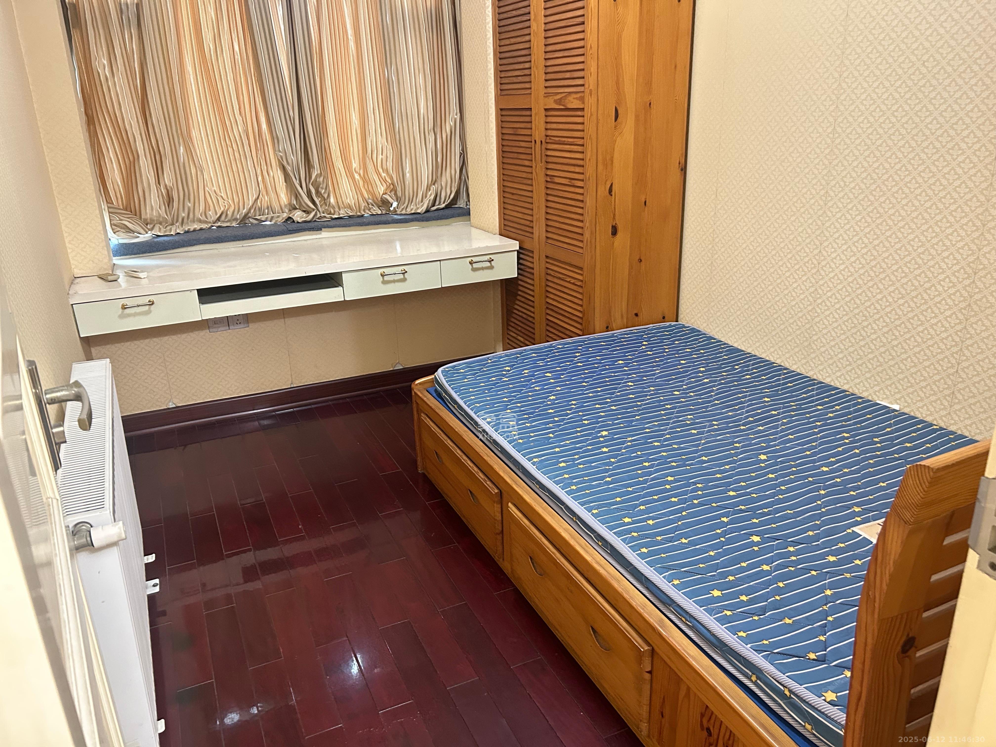 王府花园 3室2厅2卫 2600.0元/月 王府花园 3室2厅2卫 2600.0元/月室内图