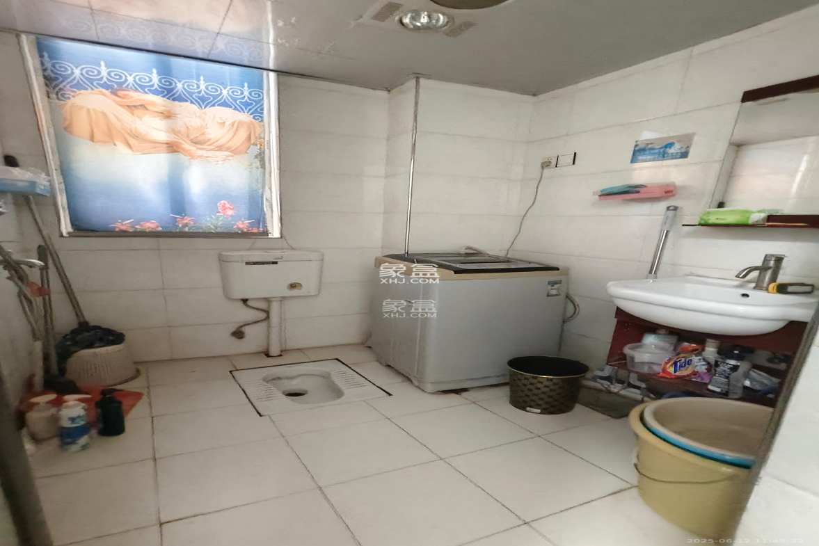 明天一城 1室1厅1卫 700.0元/月 明天一城 1室1厅1卫 700.0元/月室内图