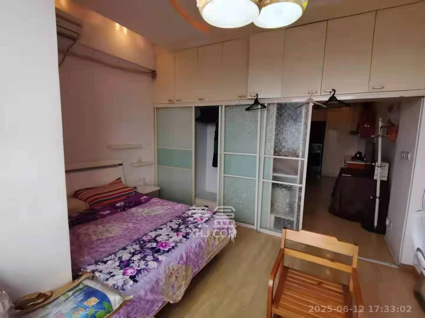 YO领域(领御大厦) 1室1厅1卫 1800.0元/月 YO领域(领御大厦) 1室1厅1卫 1800.0元/月室内图