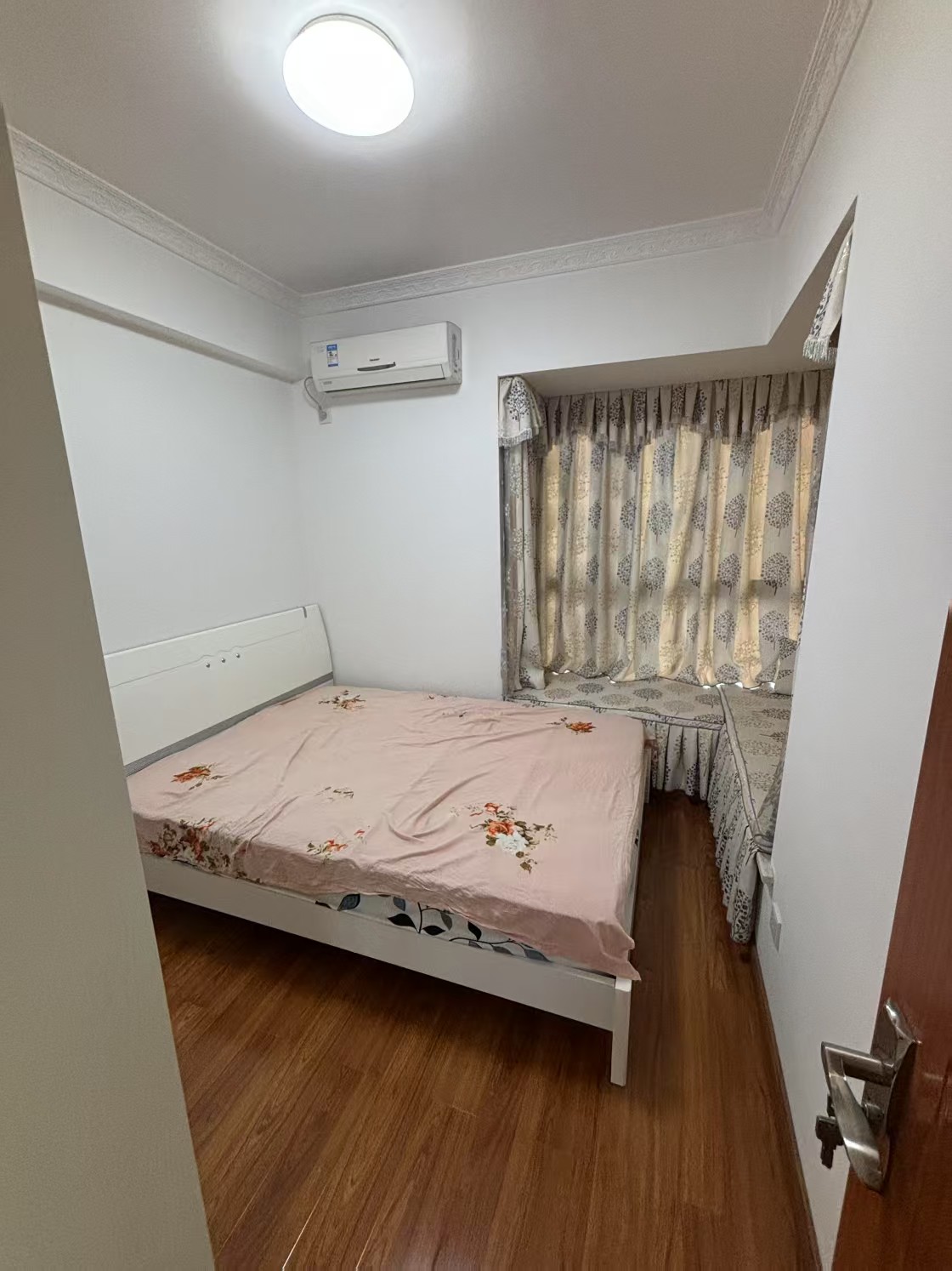 拓兴阳光新城 3室2厅1卫 2000.0元/月 拓兴阳光新城 3室2厅1卫 2000.0元/月室内图