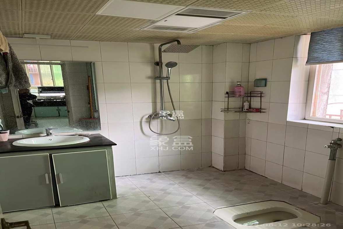 景芳苑  4室2厅2卫    1400.0元/月 景芳苑  4室2厅2卫    1400.0元/月室内图