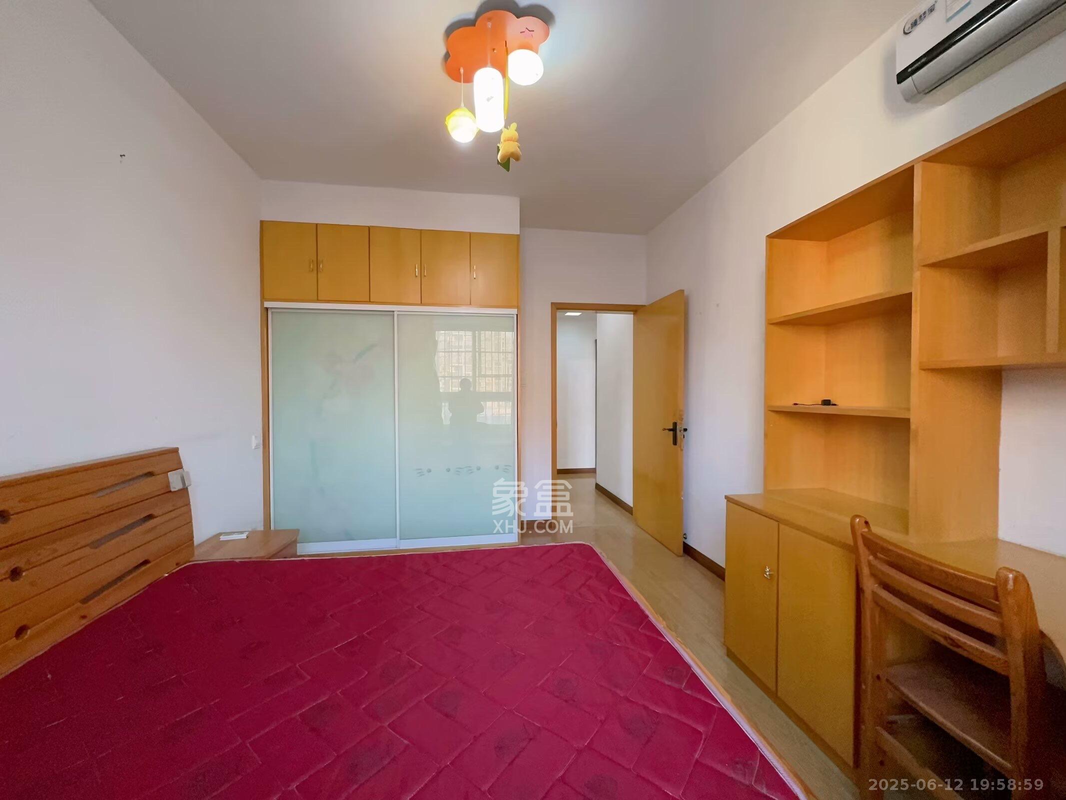 申奥美域  5室2厅2卫    3000.0元/月室内图