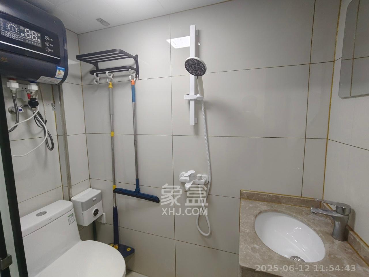 新长海D1站 1室1厅1卫 1600.0元/月 新长海D1站 1室1厅1卫 1600.0元/月室内图