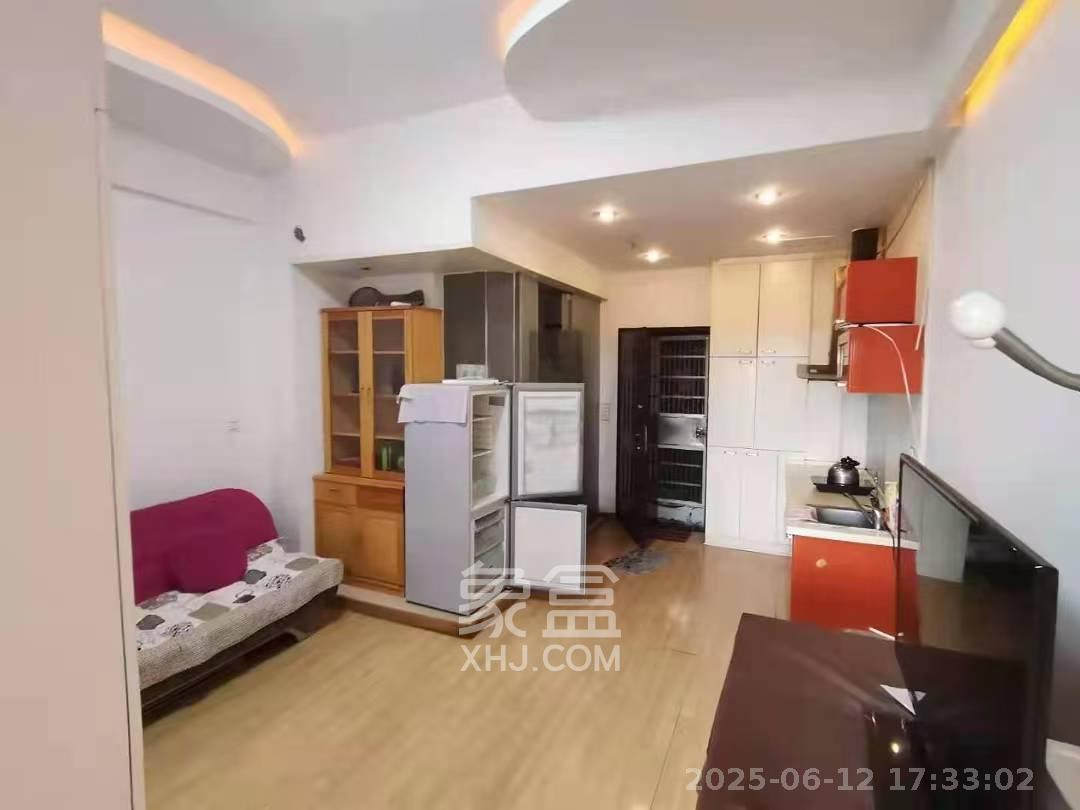 YO领域(领御大厦) 1室1厅1卫 1800.0元/月 YO领域(领御大厦) 1室1厅1卫 1800.0元/月室内图