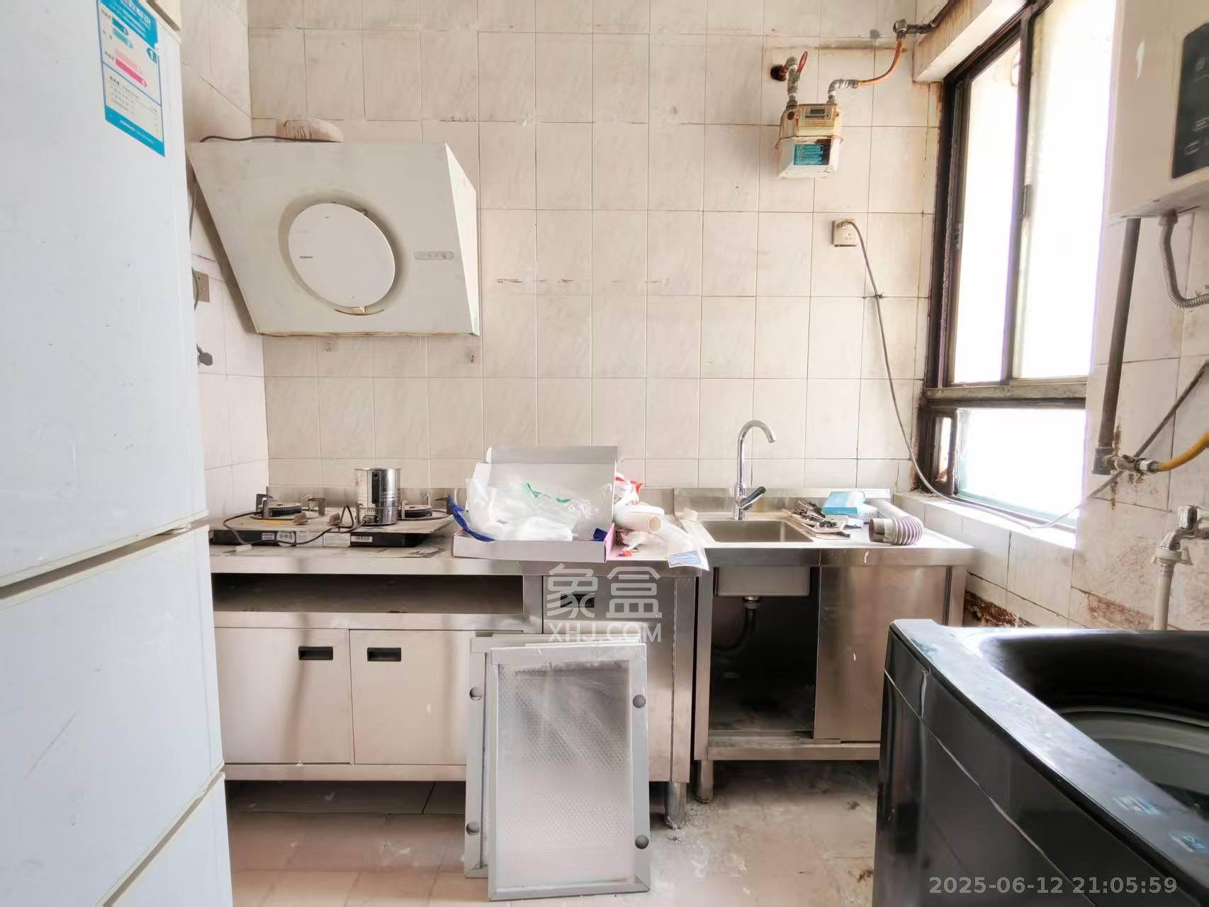 湖南省歌舞剧院宿舍 3室1厅2卫 2000.0元/月 湖南省歌舞剧院宿舍 3室1厅2卫 2000.0元/月室内图