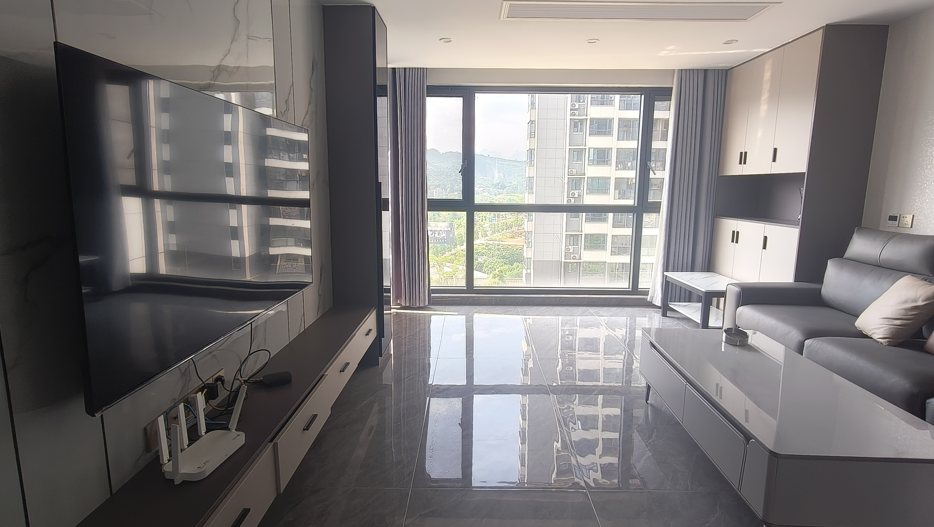 宁邦广场 3室2厅2卫 2000.0元/月 宁邦广场 3室2厅2卫 2000.0元/月室内图