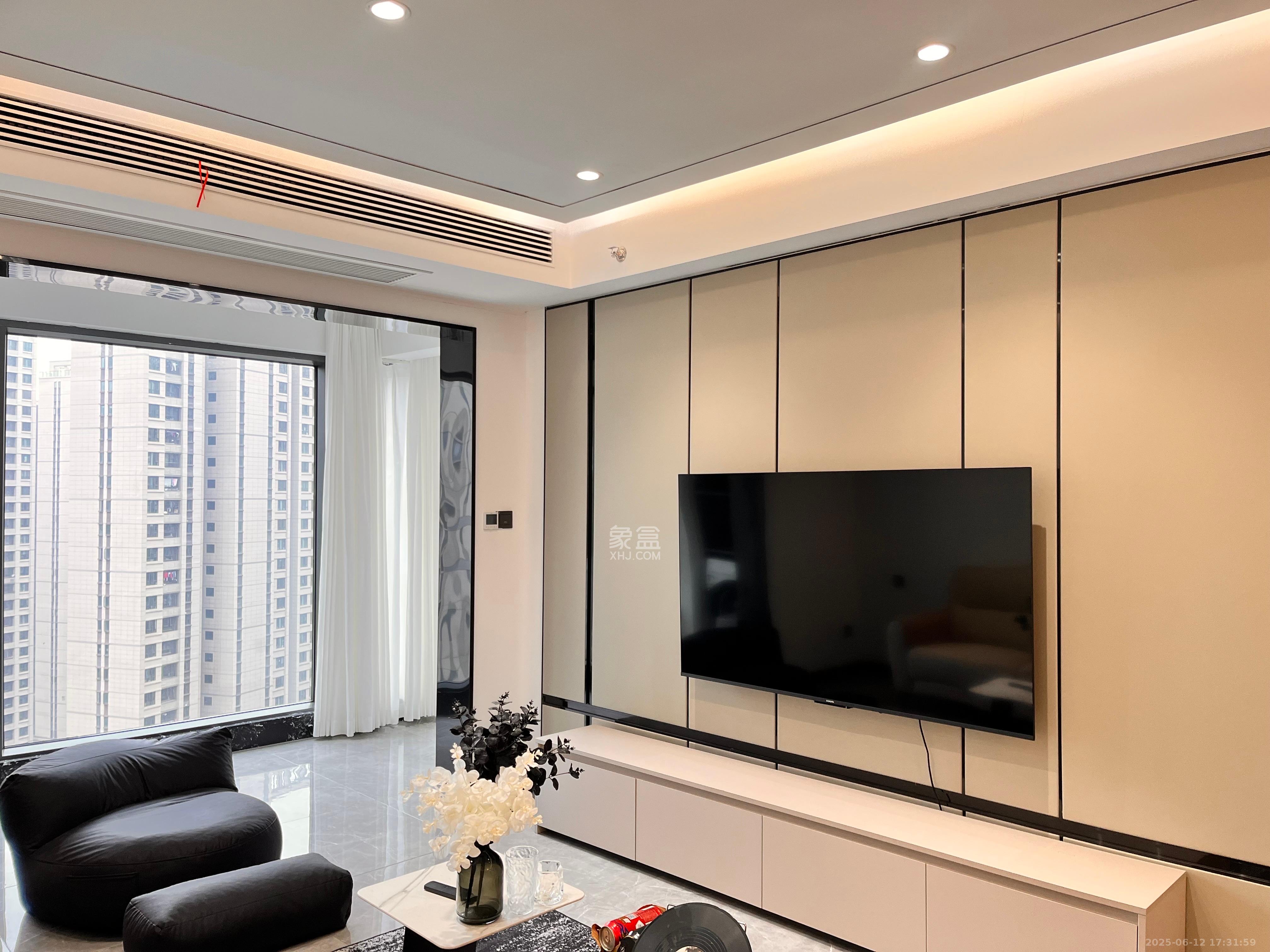 卓越中寰  3室2厅2卫   5200.00元/月室内图