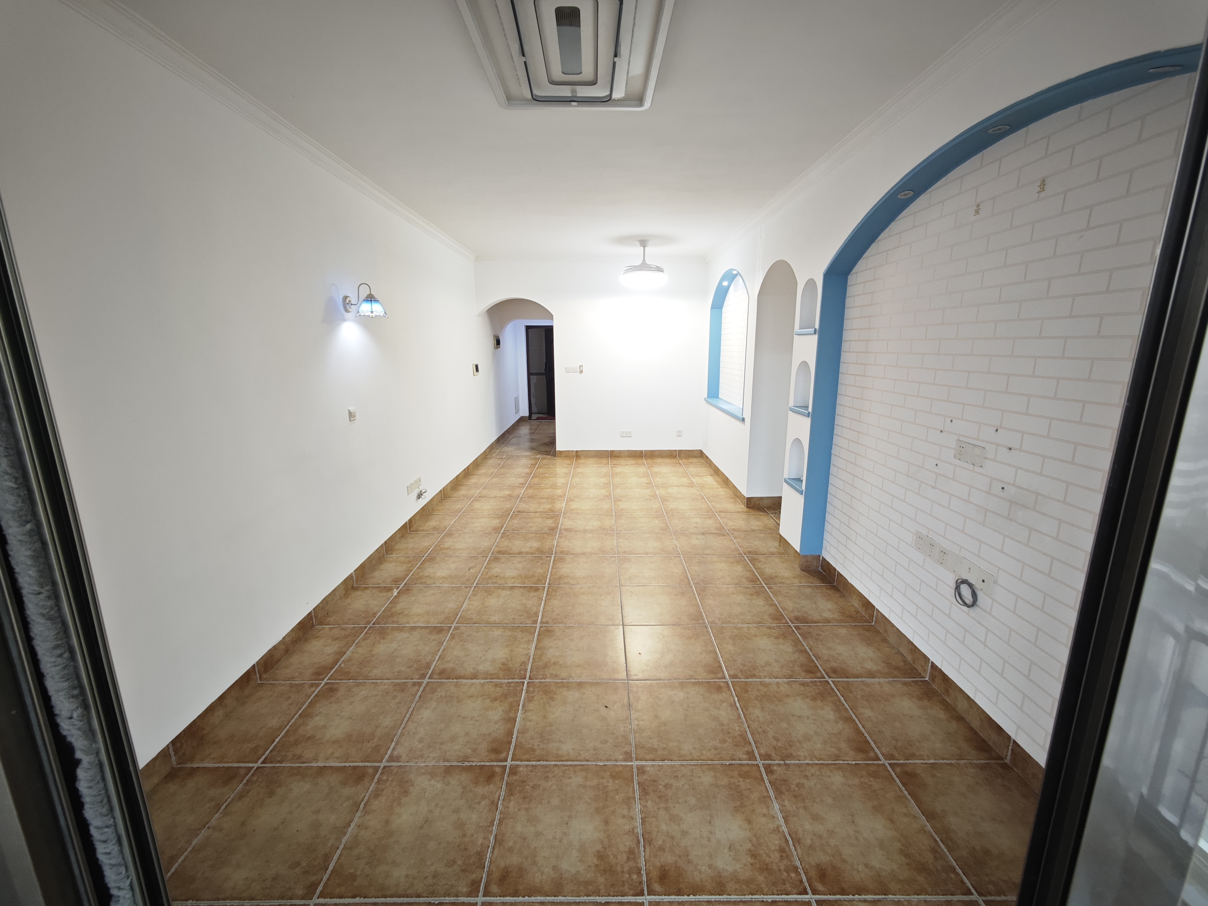 滨江绿都 3室1厅1卫 109.0万 滨江绿都 3室1厅1卫 109.0万客厅