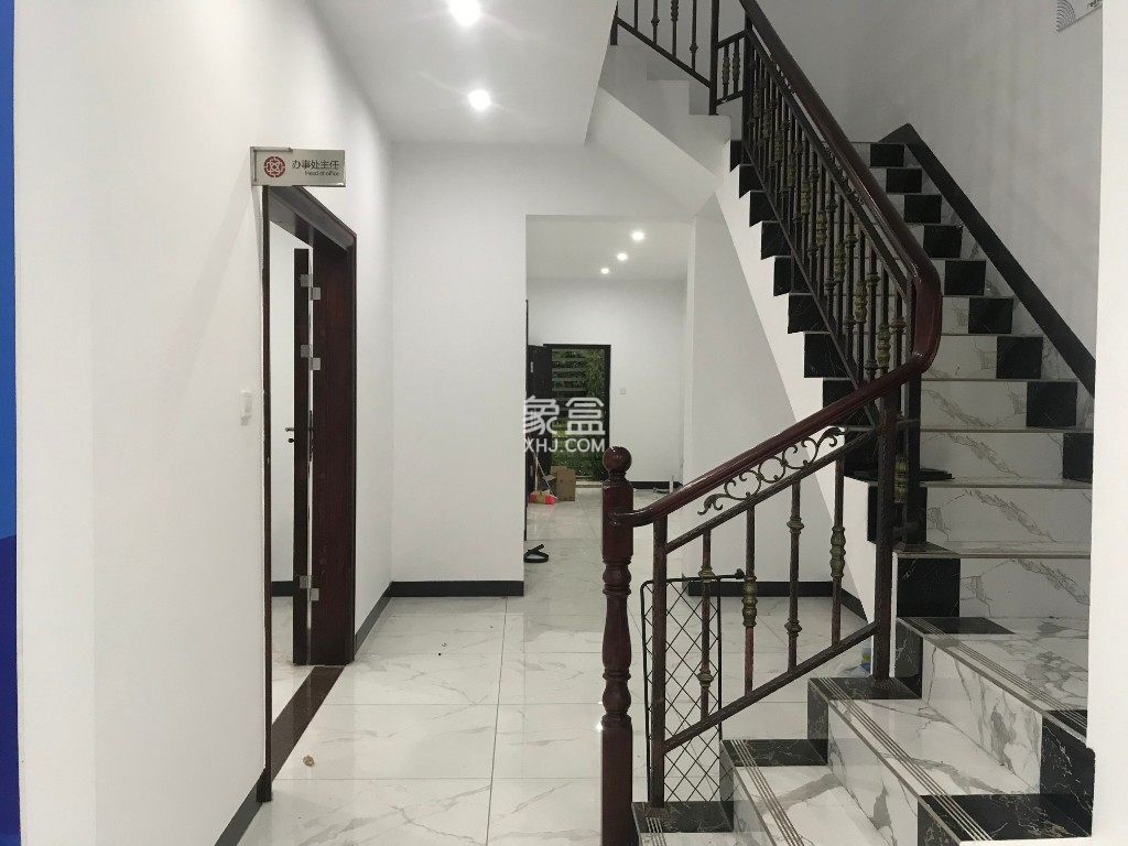 鲁能海蓝椰风 9室2厅6卫 15000.0元/月 鲁能海蓝椰风 9室2厅6卫 15000.0元/月室内图