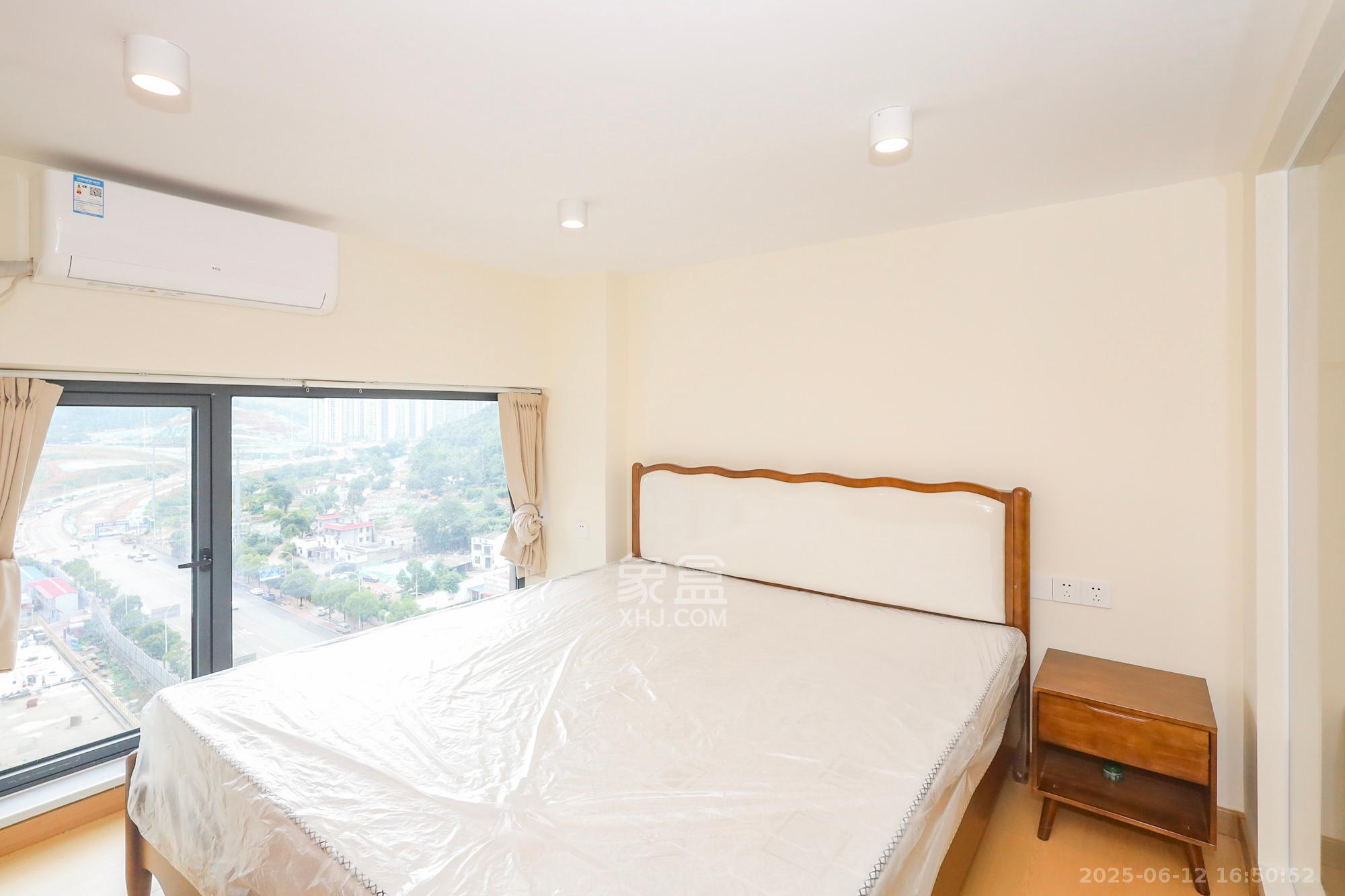 北辰时光里  1室0厅0卫    32.0万卧室