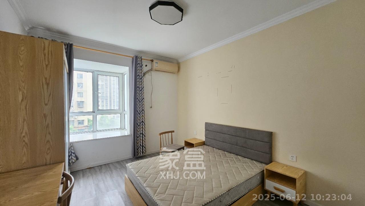 庄园心伽泊 1室2厅1卫 2600.0元/月 庄园心伽泊 1室2厅1卫 2600.0元/月室内图