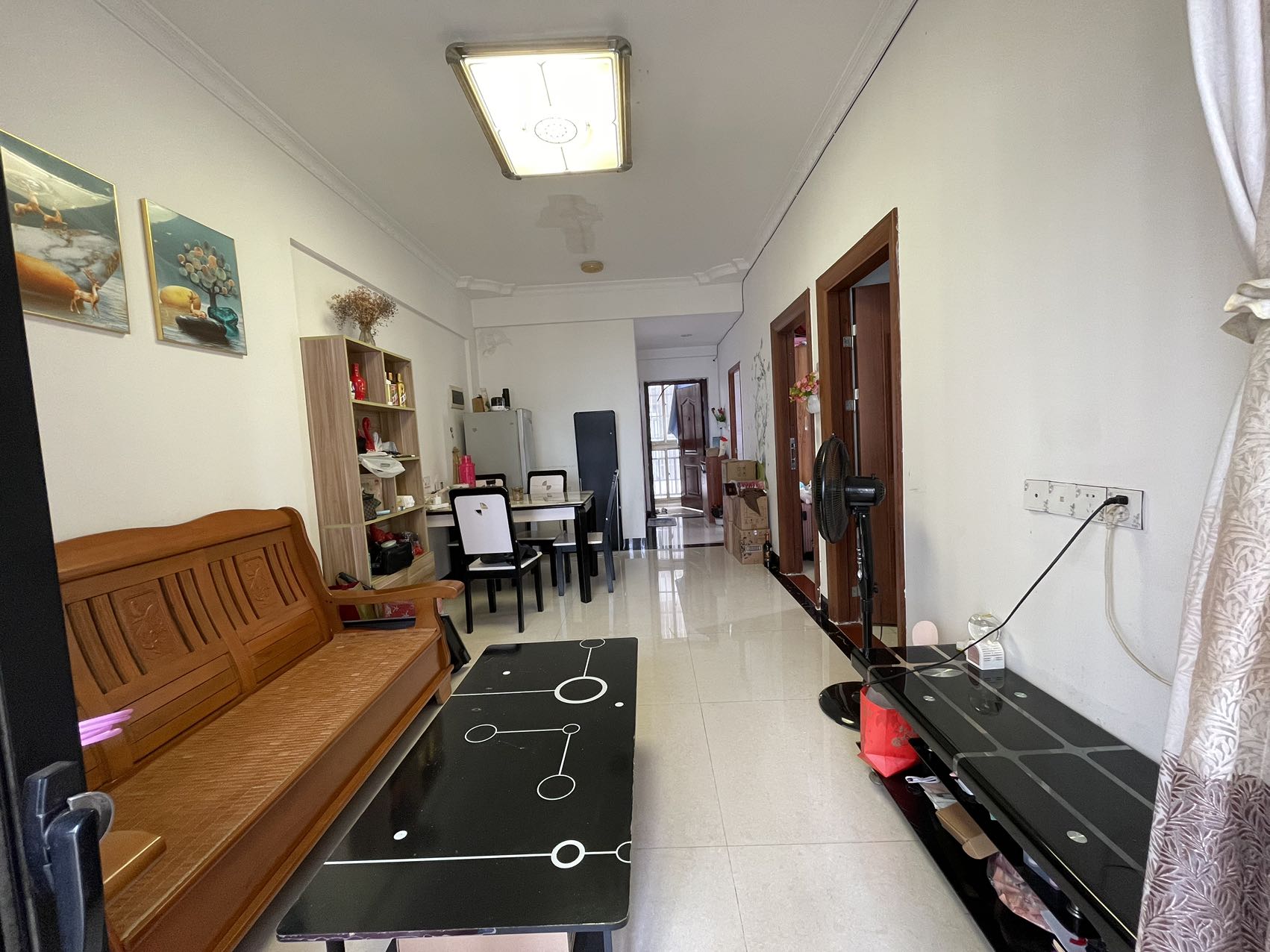 凤翔花园(A区) 2室2厅1卫 75.0万 凤翔花园(A区) 2室2厅1卫 75.0万客厅