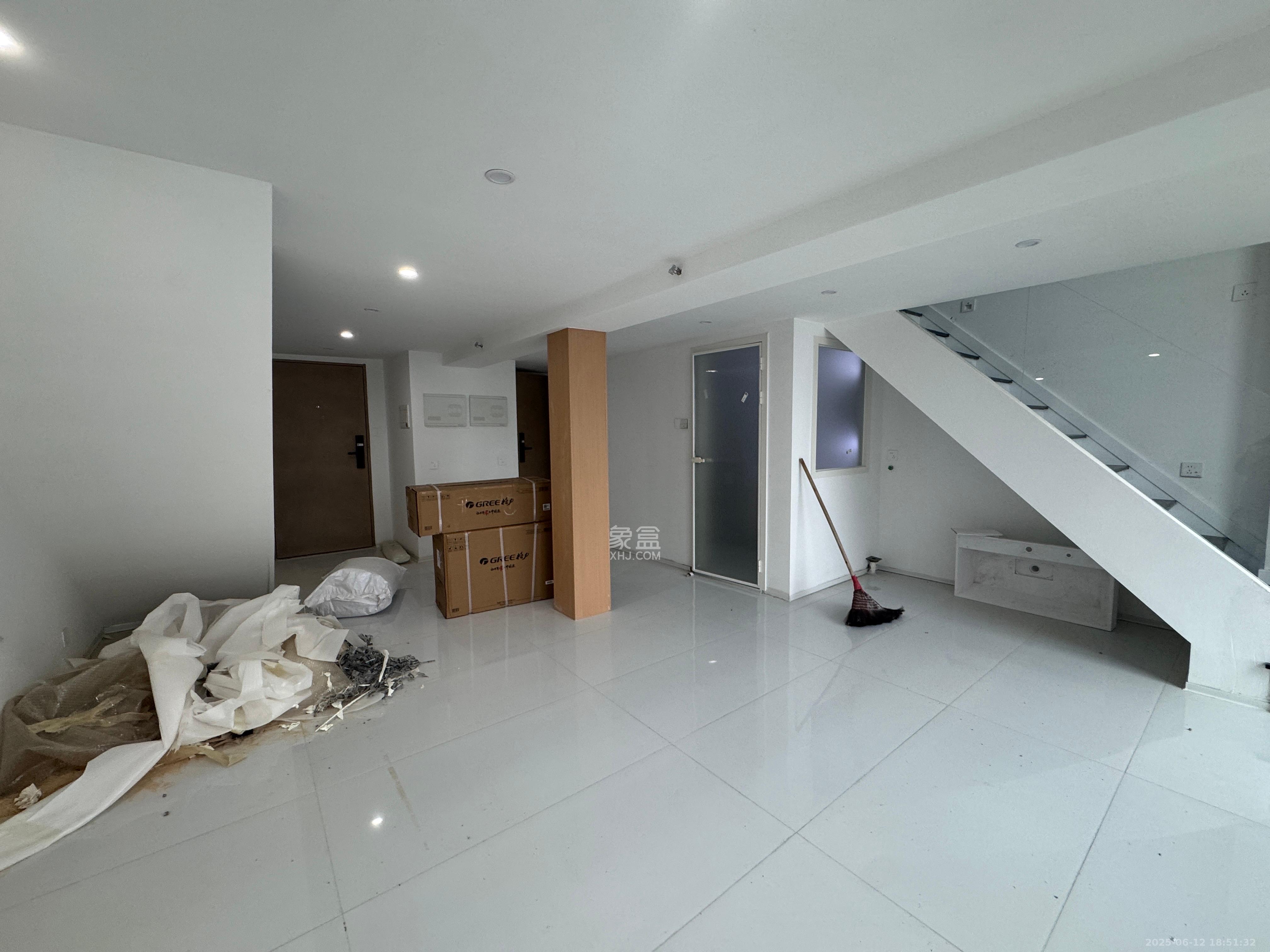 珠江花城好世界 1室1厅1卫 2500.0元/月 珠江花城好世界 1室1厅1卫 2500.0元/月室内图