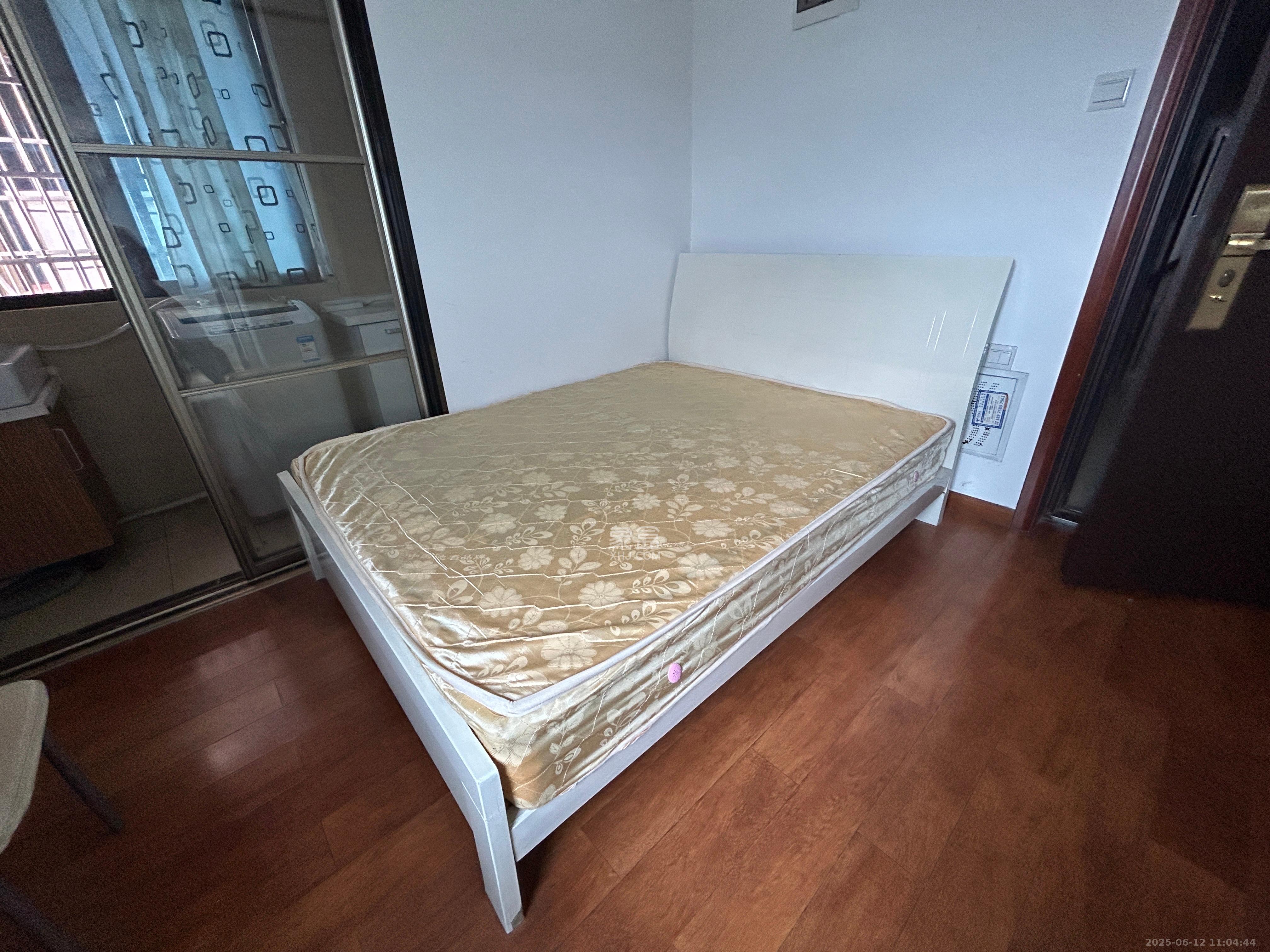 长盛上东区 1室1厅1卫 1200.0元/月 长盛上东区 1室1厅1卫 1200.0元/月室内图