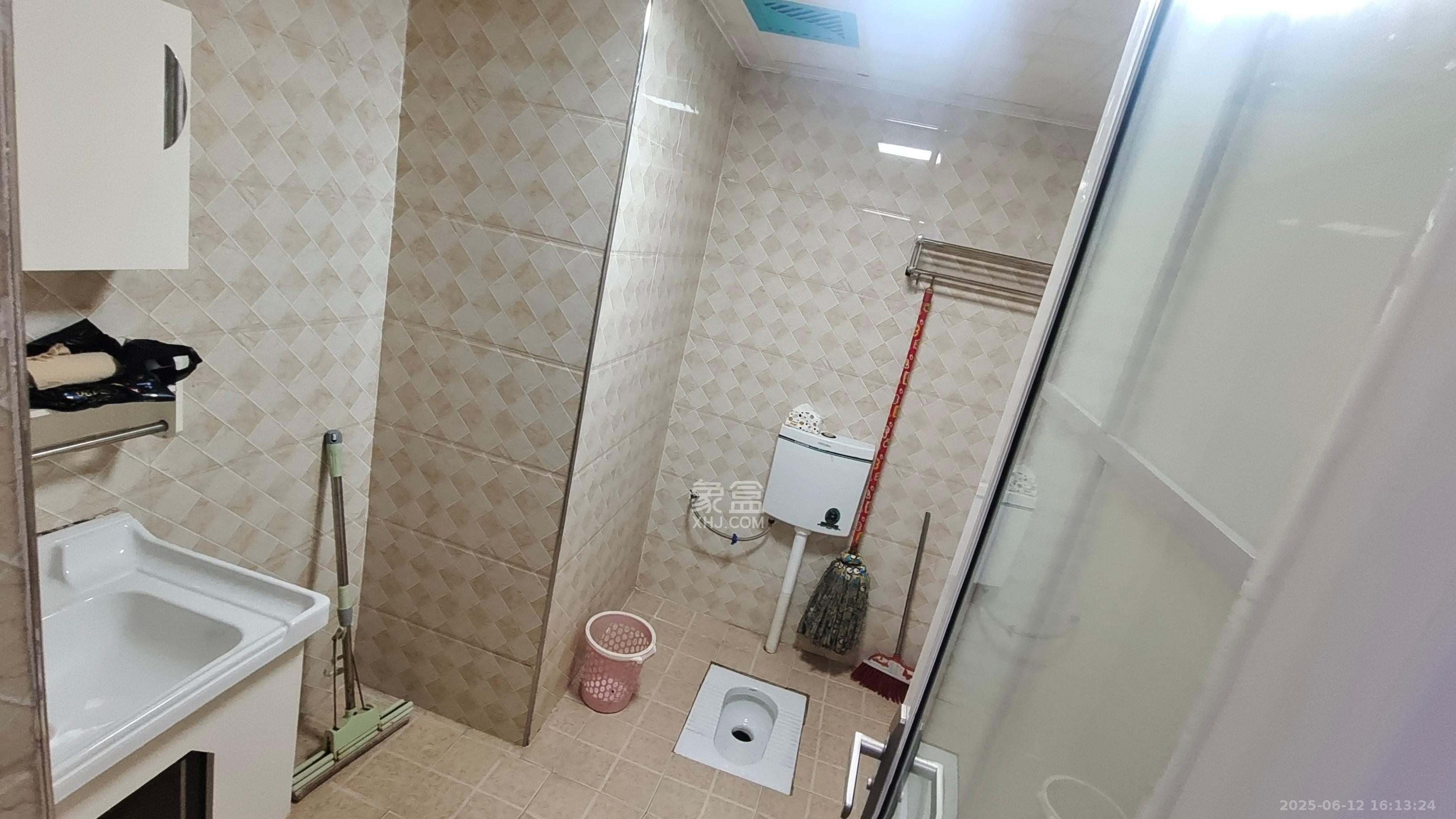 中信凯旋蓝岸(中信新城三期) 1室1厅1卫 1000.0元/月 中信凯旋蓝岸(中信新城三期) 1室1厅1卫 1000.0元/月室内图