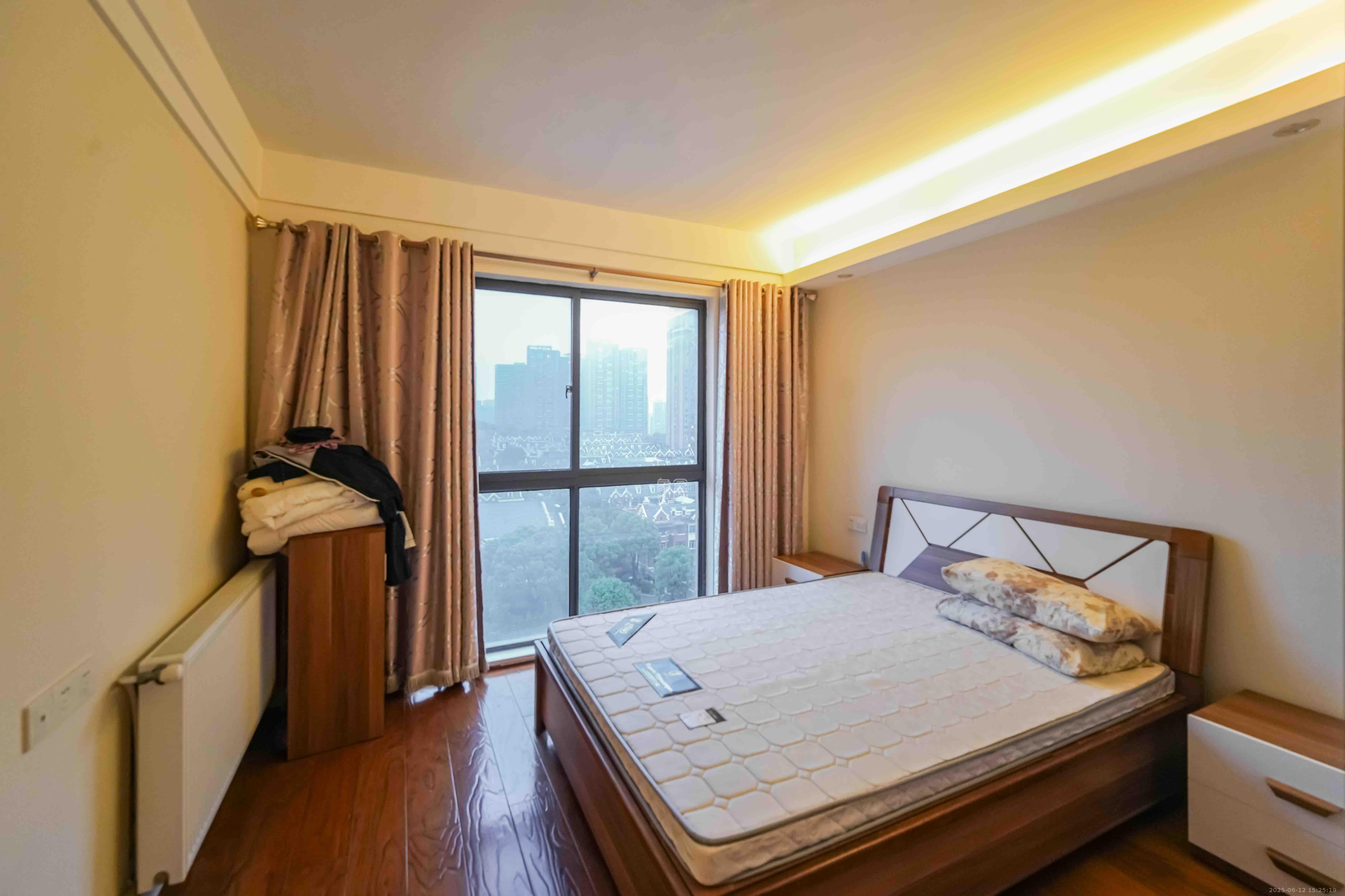 优山美地  3室2厅1卫   2800.00元/月室内图