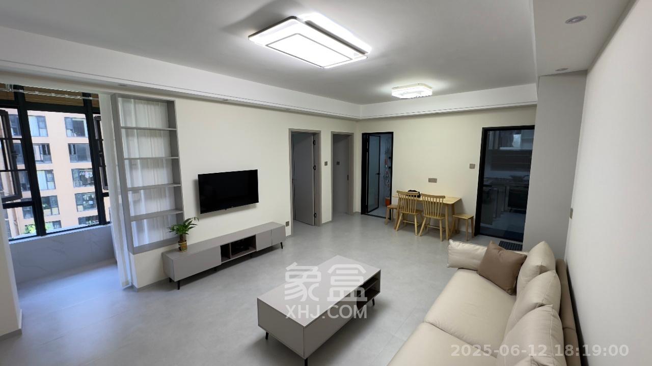 怡海星城  2室2厅1卫    2500.0元/月