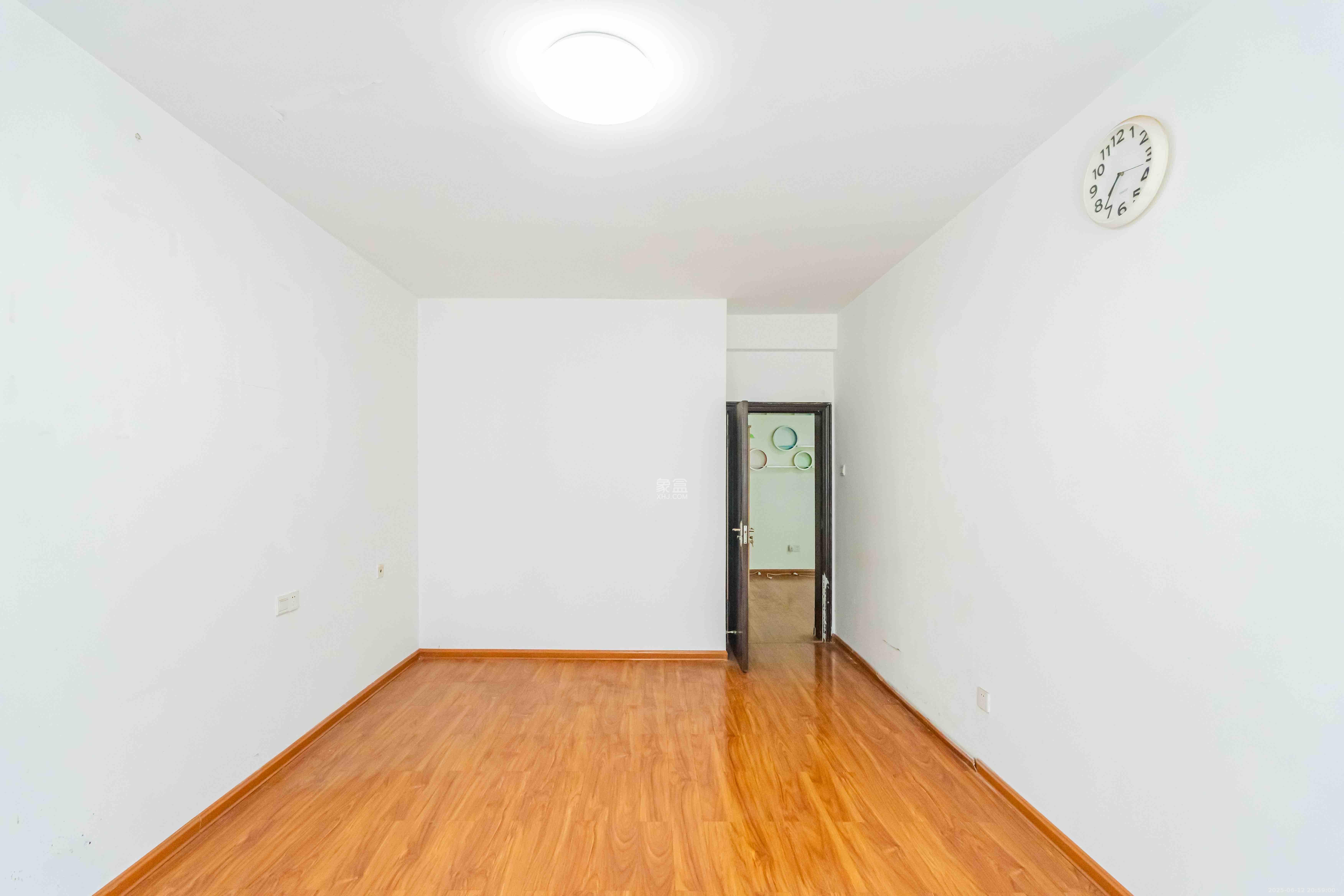 天健芙蓉盛世一期 3室2厅1卫 3500.0元/月 天健芙蓉盛世一期 3室2厅1卫 3500.0元/月室内图