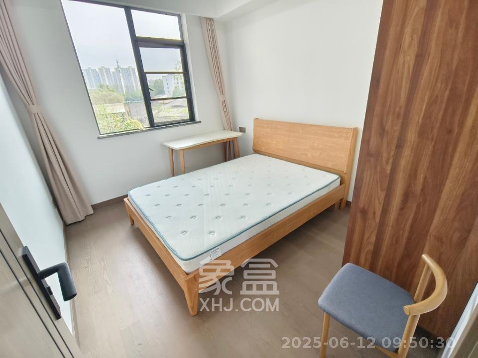 梅溪枫林  3室2厅2卫   1600.00元/月室内图