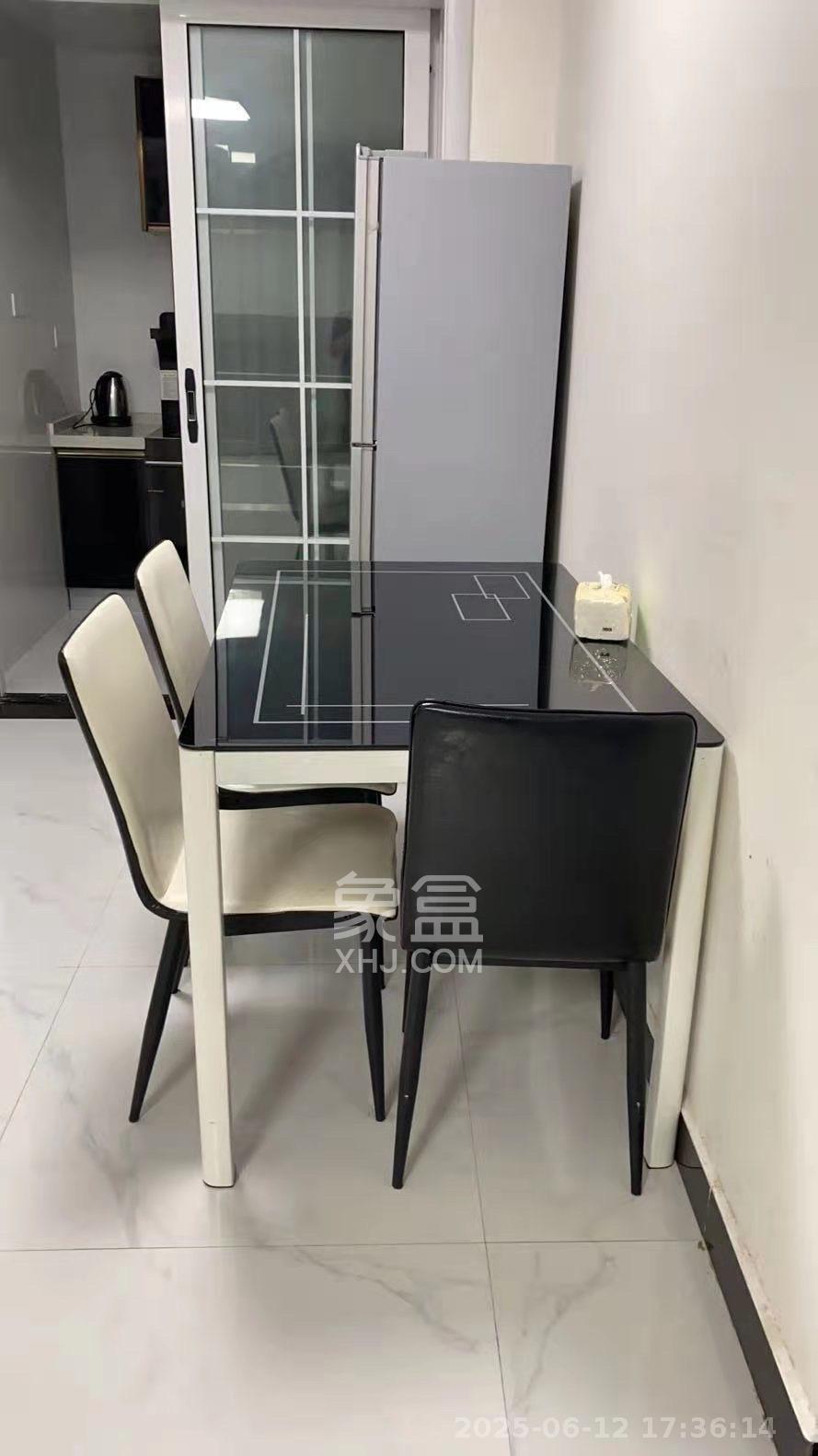 卓越浅水湾 3室2厅2卫 2600.0元/月 卓越浅水湾 3室2厅2卫 2600.0元/月室内图