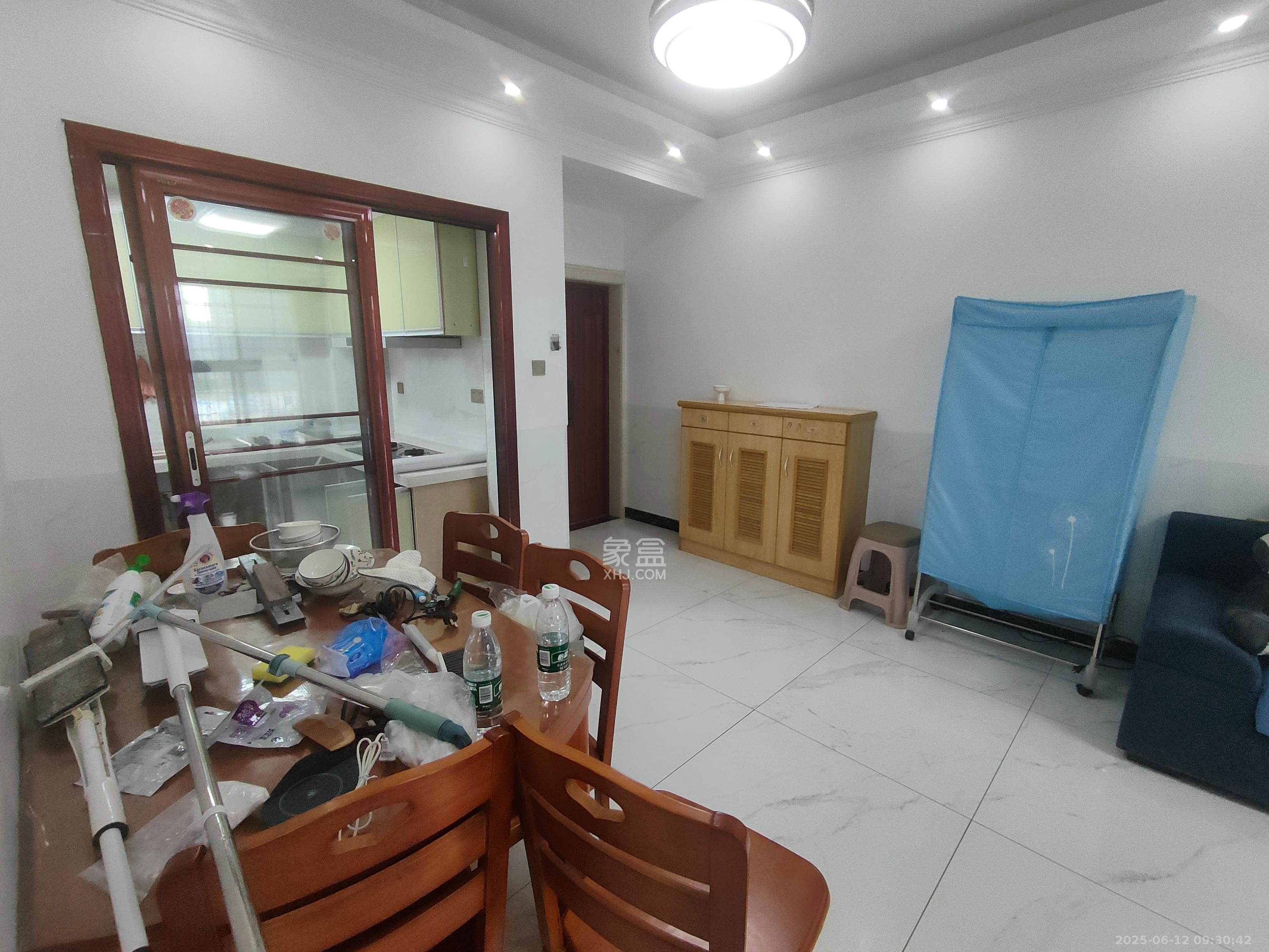 嘉顺苑  4室2厅1卫    2100.0元/月室内图