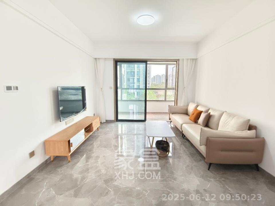 梅溪枫林  3室2厅2卫   1600.00元/月
