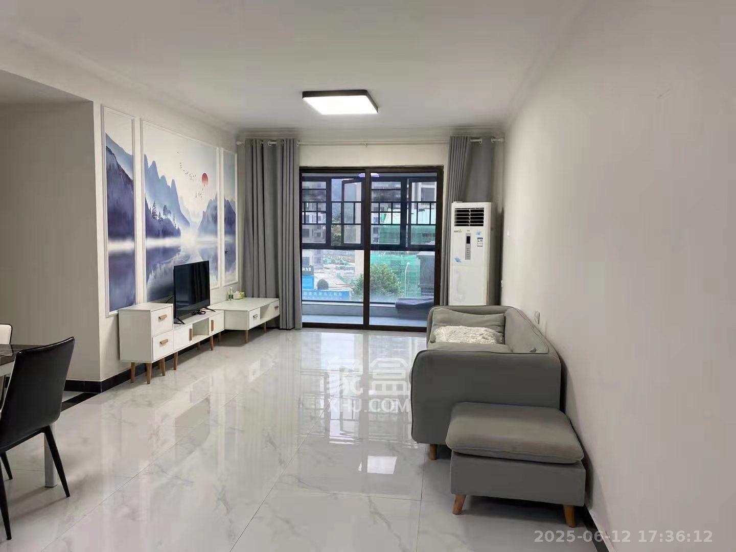 卓越浅水湾 3室2厅2卫 2600.0元/月 卓越浅水湾 3室2厅2卫 2600.0元/月室内图