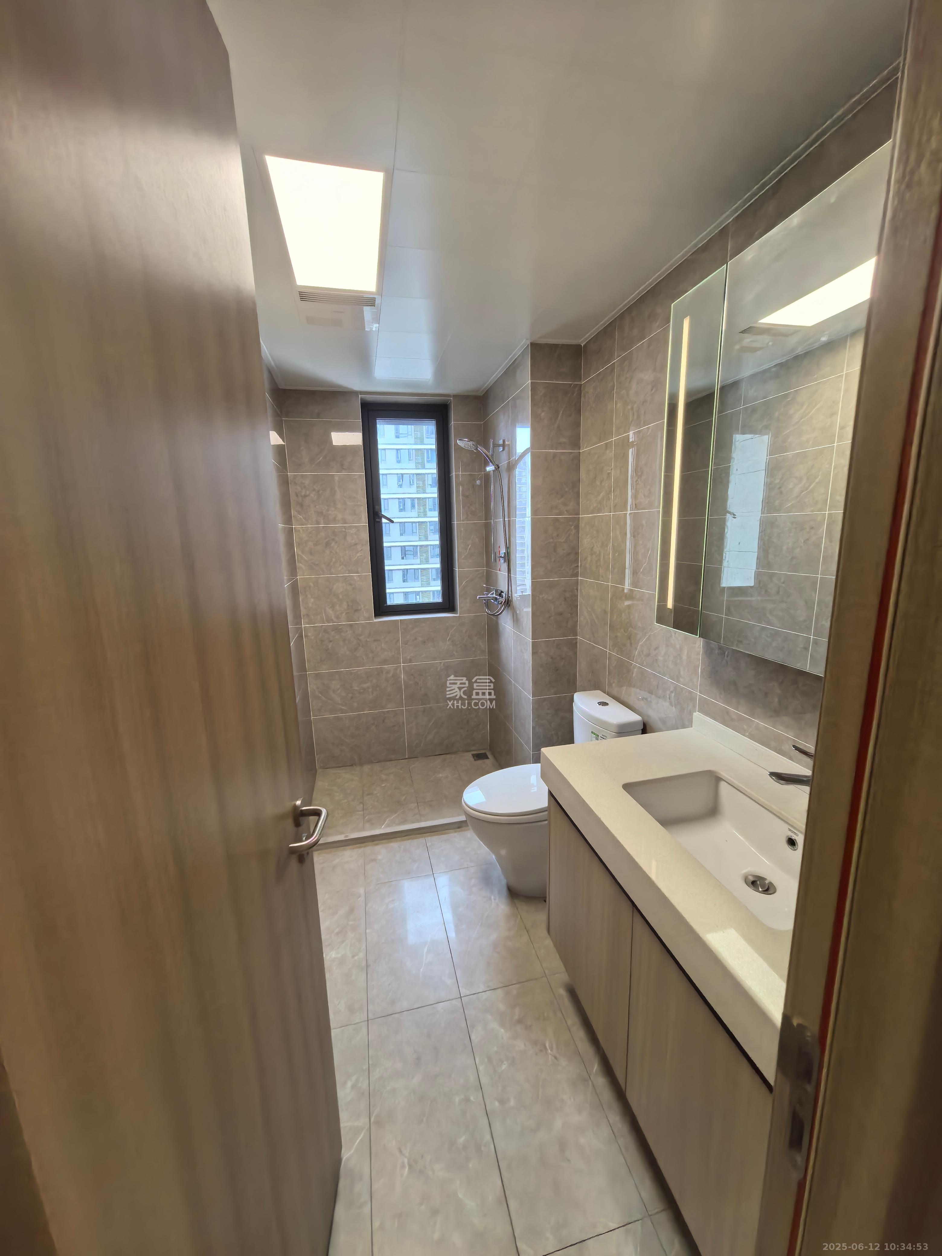 华润凯旋门一期 3室2厅2卫 3400.0元/月 华润凯旋门一期 3室2厅2卫 3400.0元/月室内图