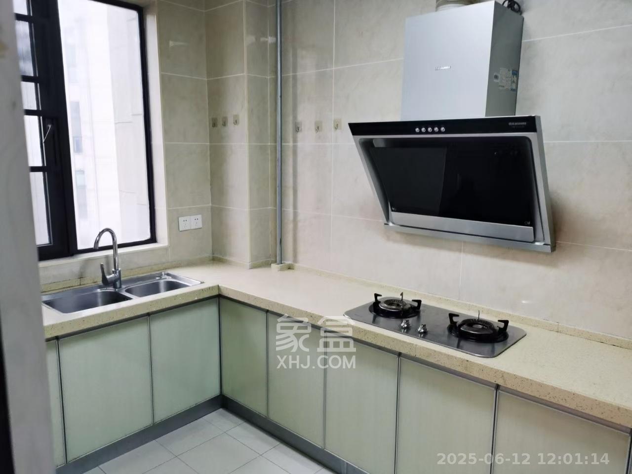 金茂梅溪湖  4室2厅2卫   4000.00元/月室内图