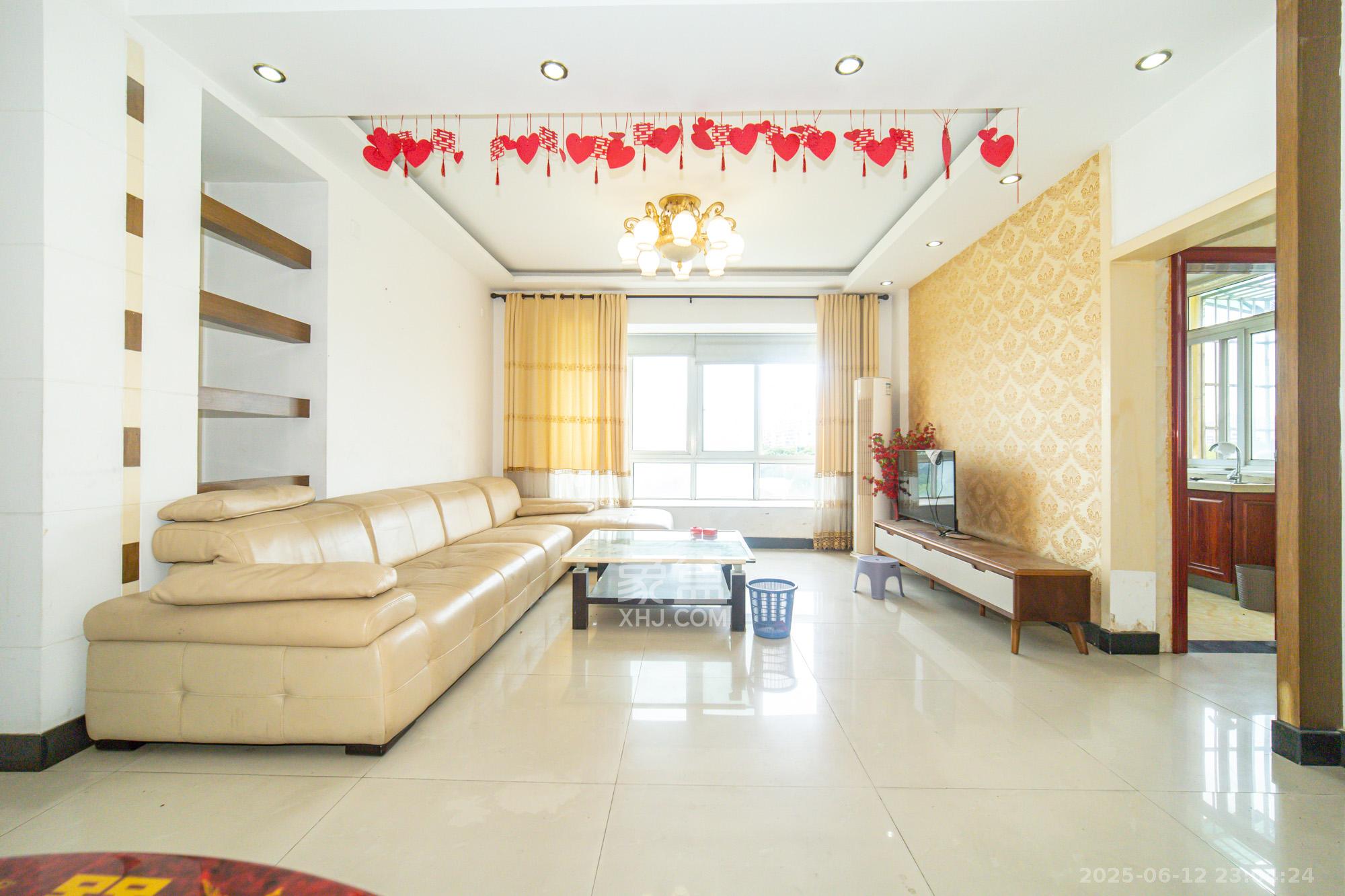 领秀星城(领秀新城)  3室2厅2卫    51.8万 领秀星城(领秀新城)  3室2厅2卫    51.8万