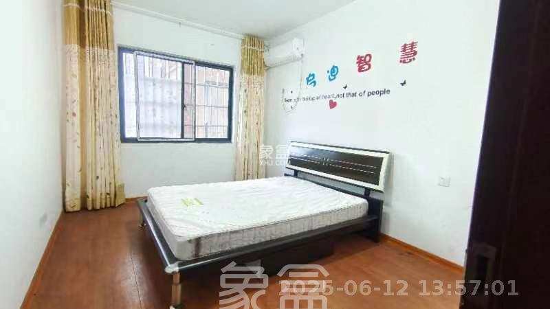 佳美紫郡 4室2厅1卫 2000.0元/月 佳美紫郡 4室2厅1卫 2000.0元/月室内图