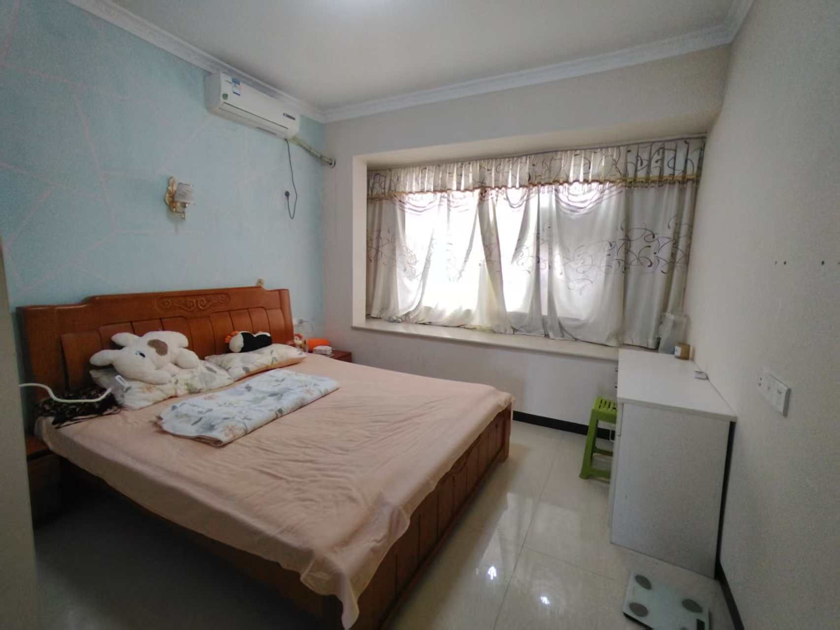 百弘学府城 3室2厅2卫 1600.0元/月 百弘学府城 3室2厅2卫 1600.0元/月室内图