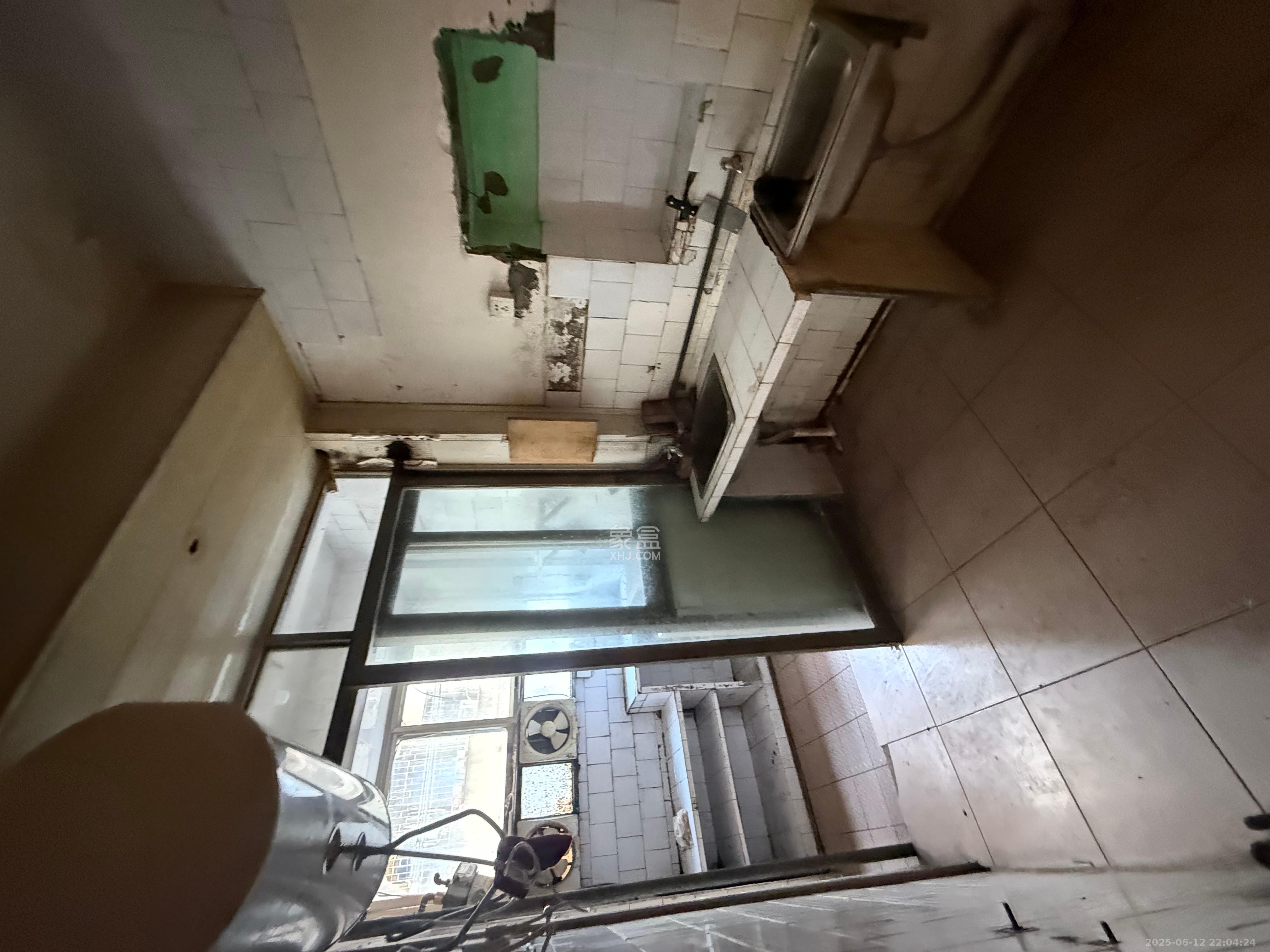 建工集团单位房  3室1厅1卫   2500.00元/月室内图