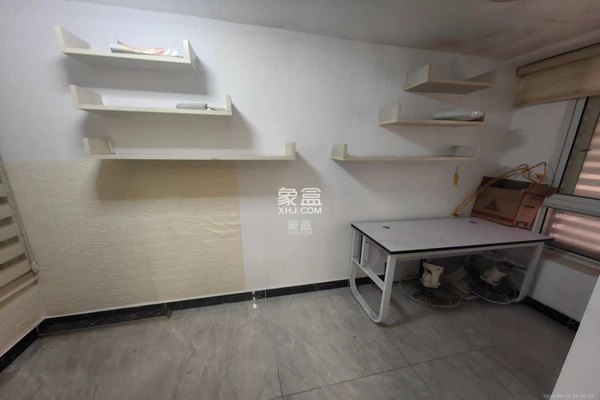 摩天一号 2室1厅1卫 3000.0元/月 摩天一号 2室1厅1卫 3000.0元/月室内图