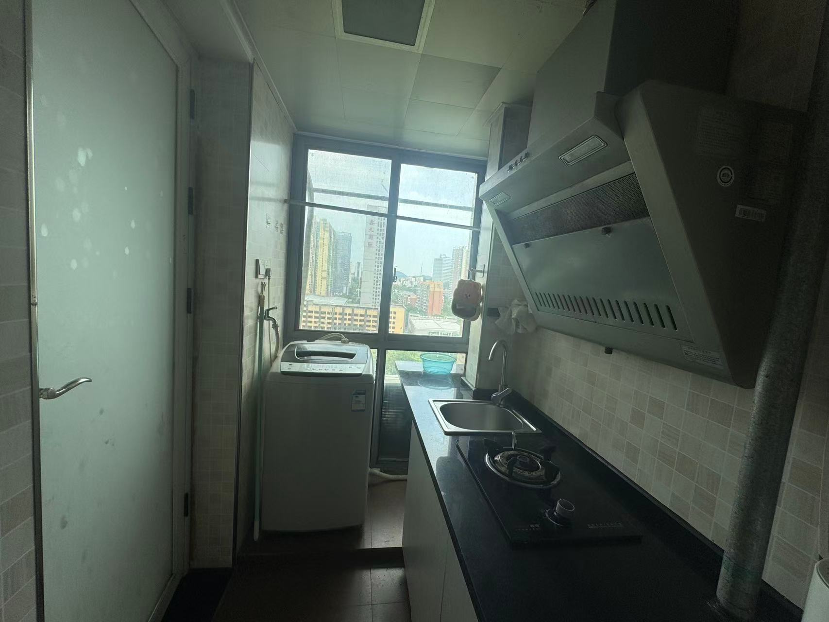 鹏利广场 1室1厅1卫 1000.0元/月 鹏利广场 1室1厅1卫 1000.0元/月室内图