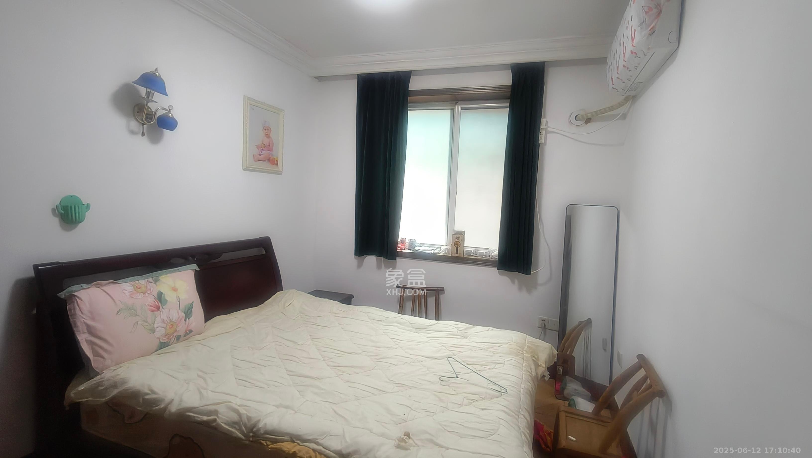 牛婆塘社区  2室1厅1卫   1800.00元/月室内图