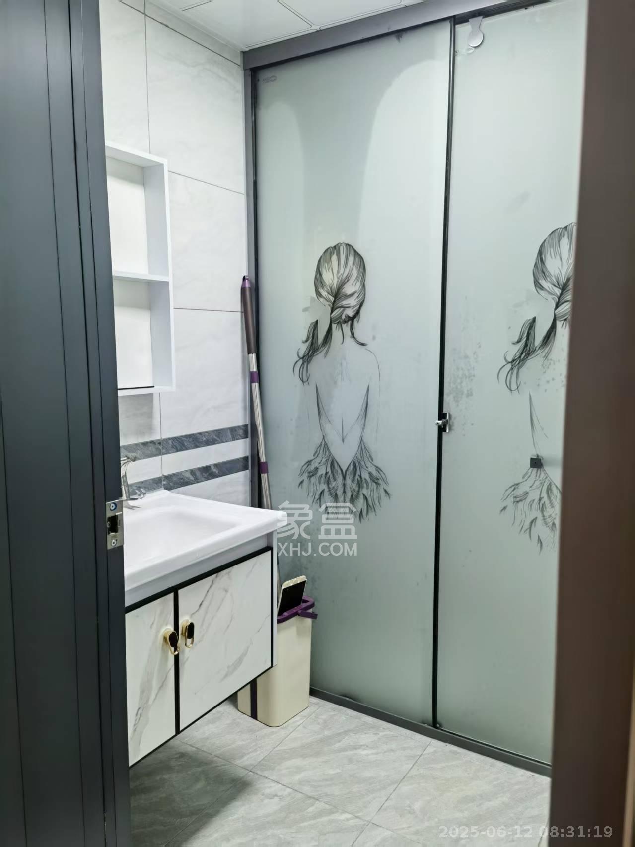 长房云时代  3室2厅1卫   2800.00元/月室内图
